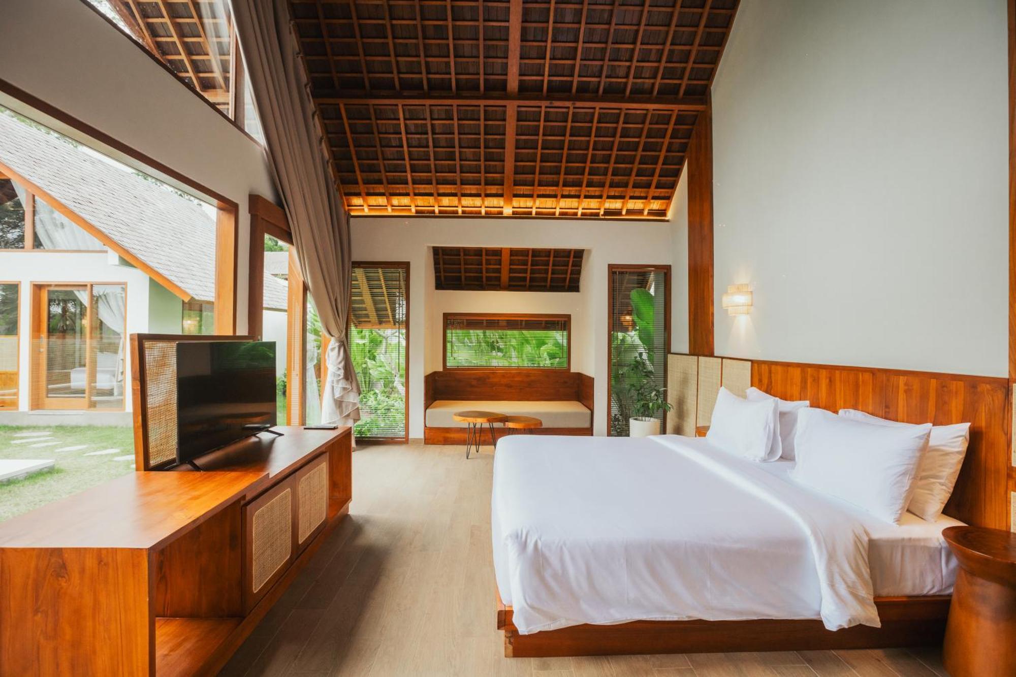 Arpana Luxury Private Pool Villa