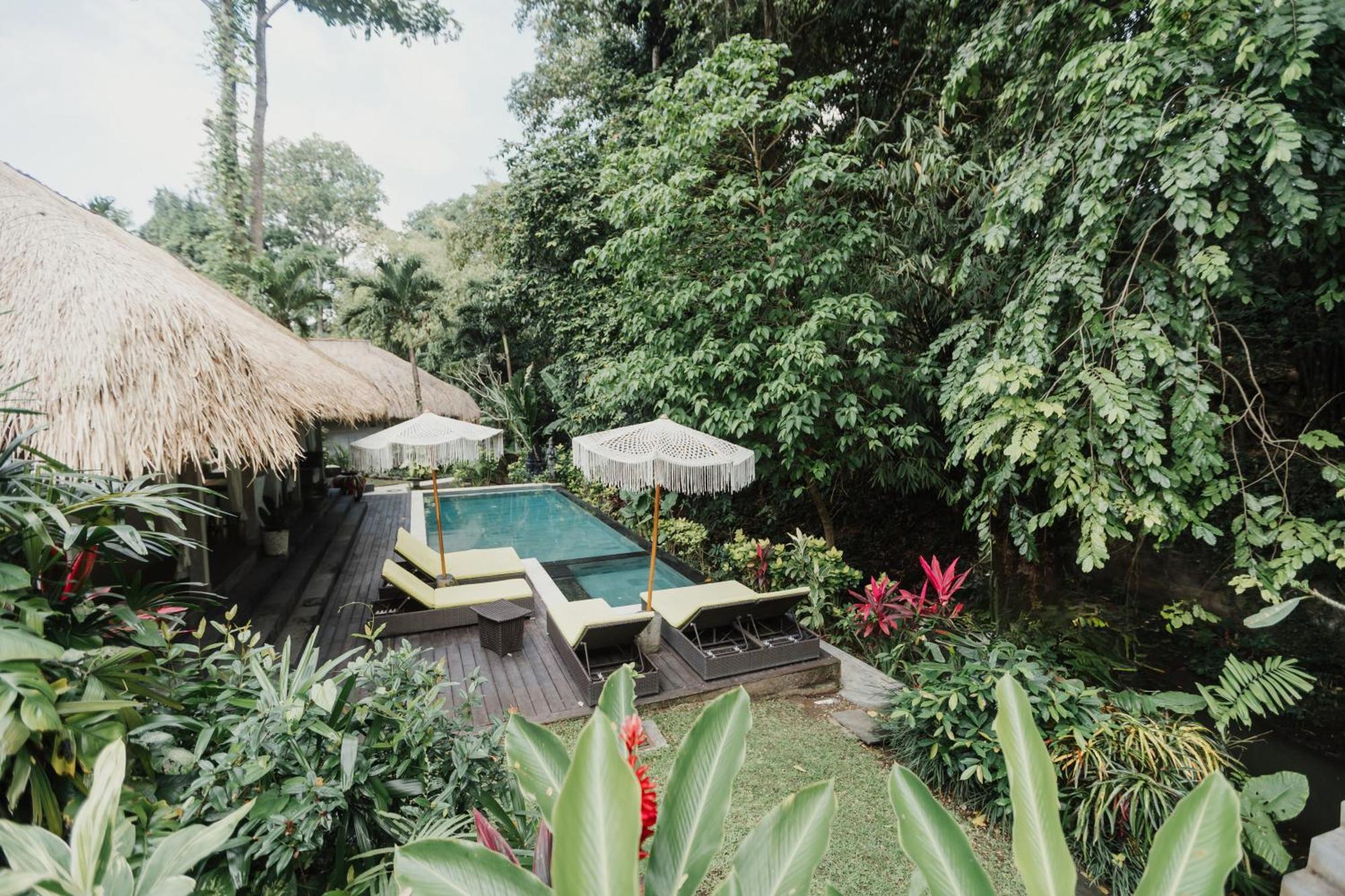 Maylie Bali & 4*