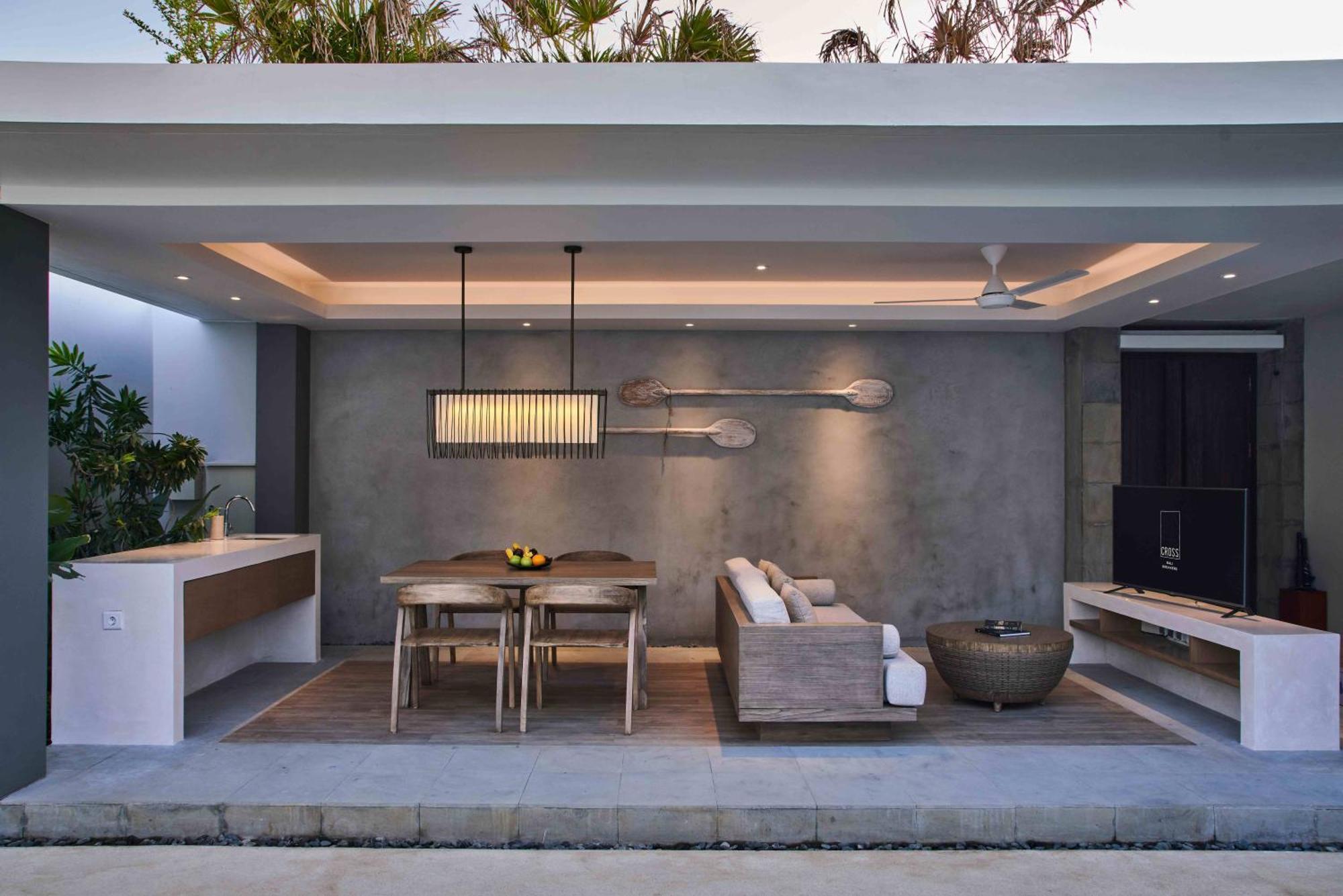 Cross Bali Breakers Villa *