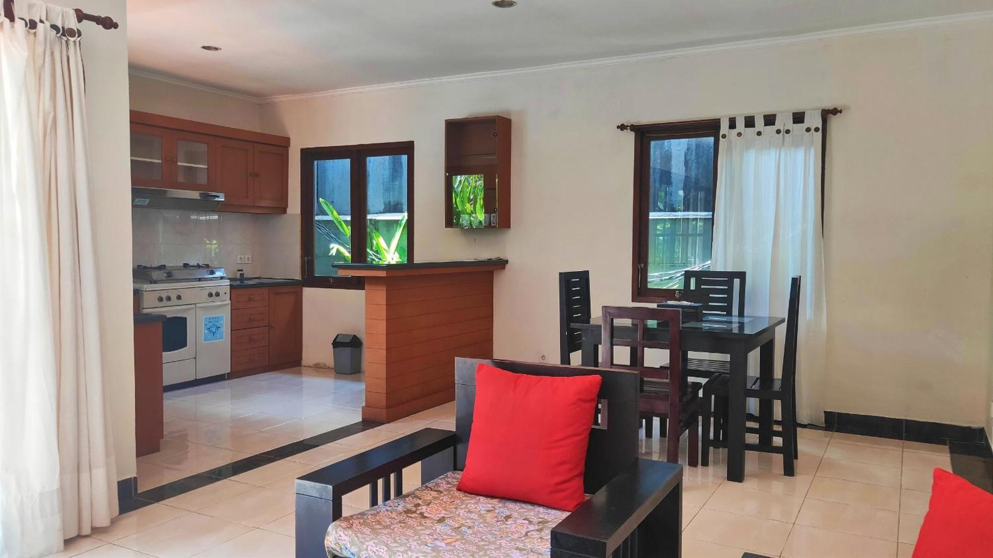 Villa Centre Point *