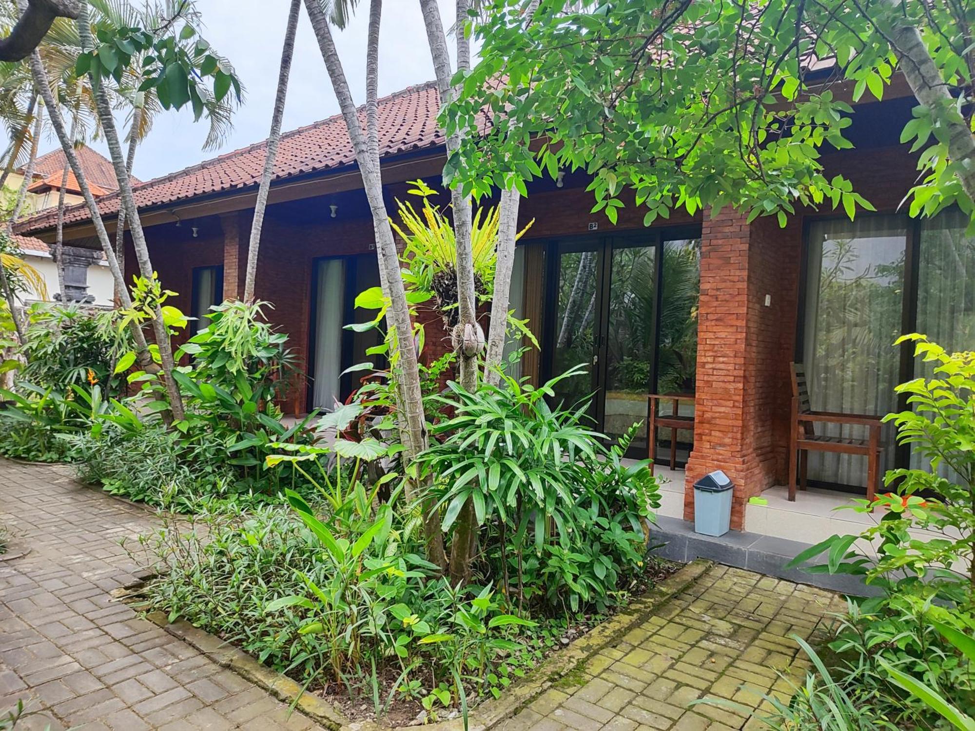 Adus Guest house 2*