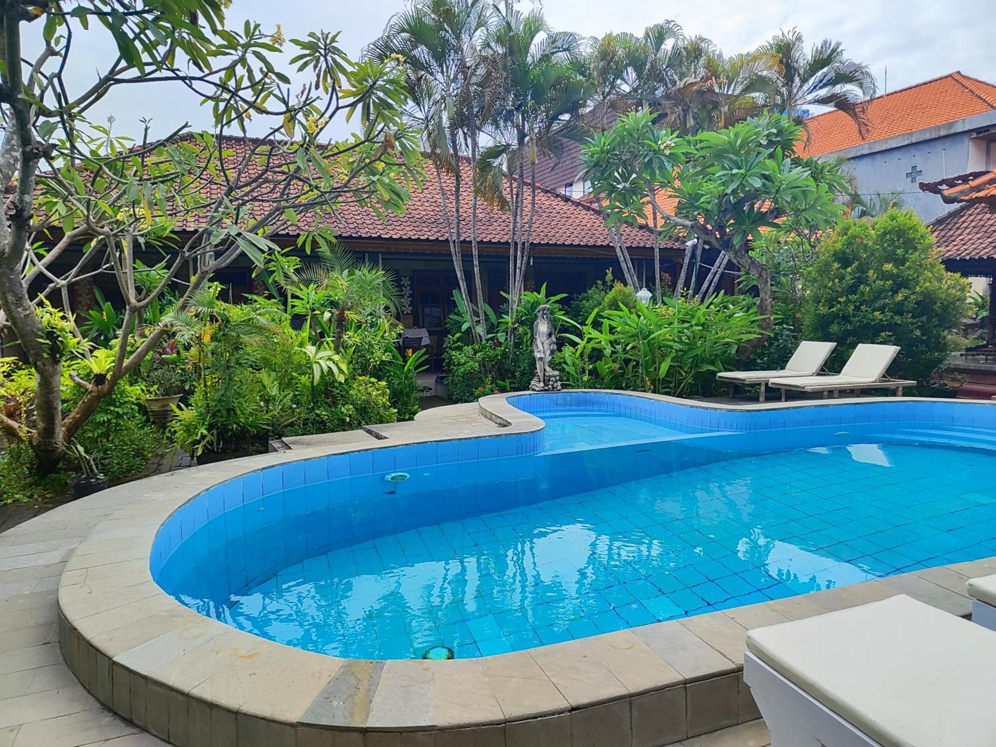 Guest house Adus Legian (Bali)
