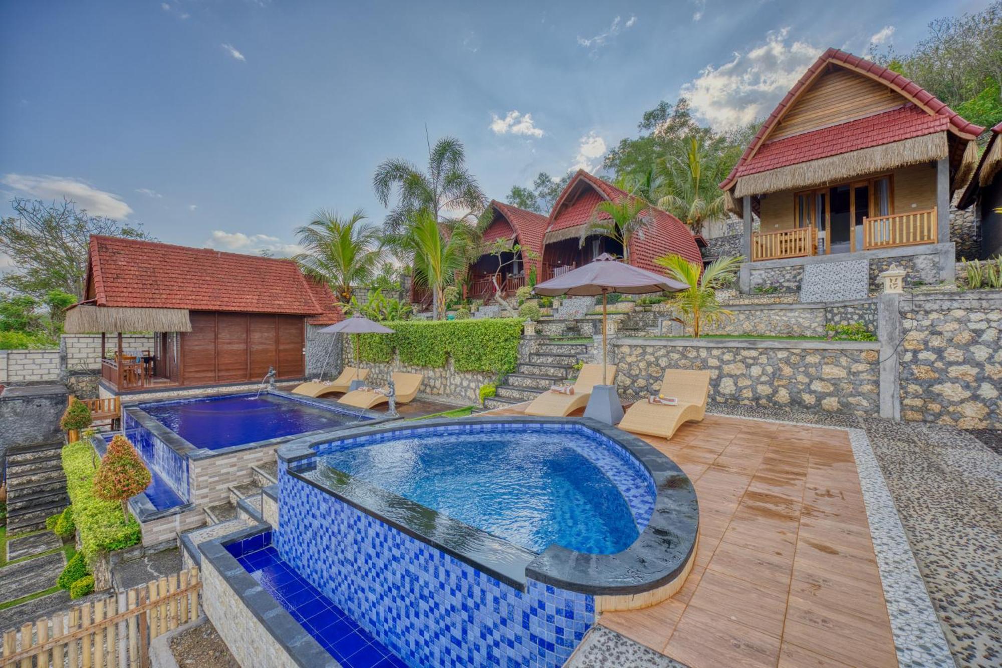 Sebuluh Sunset Hill Guest house