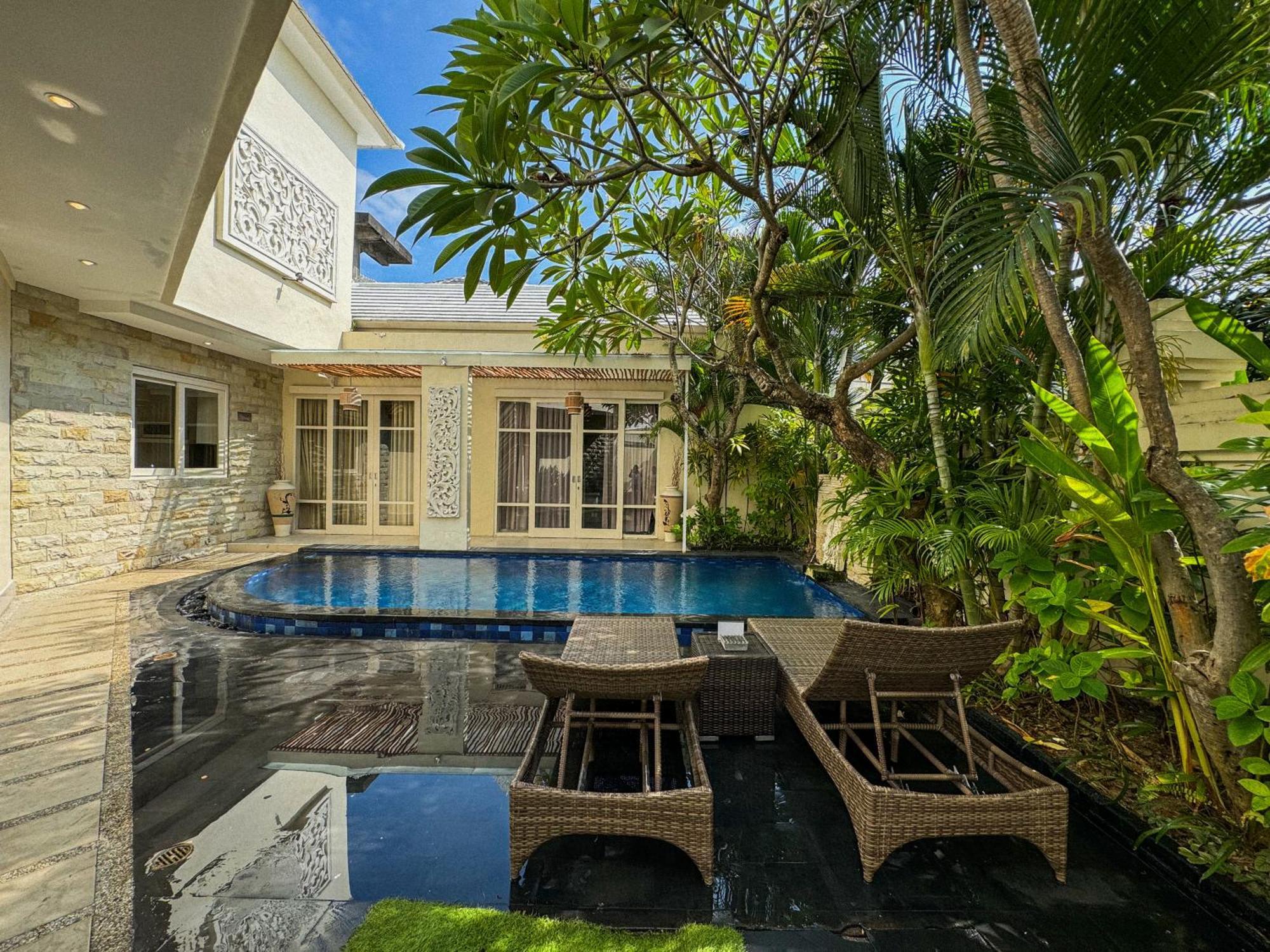 Awila Kuta * Legian (Bali)
