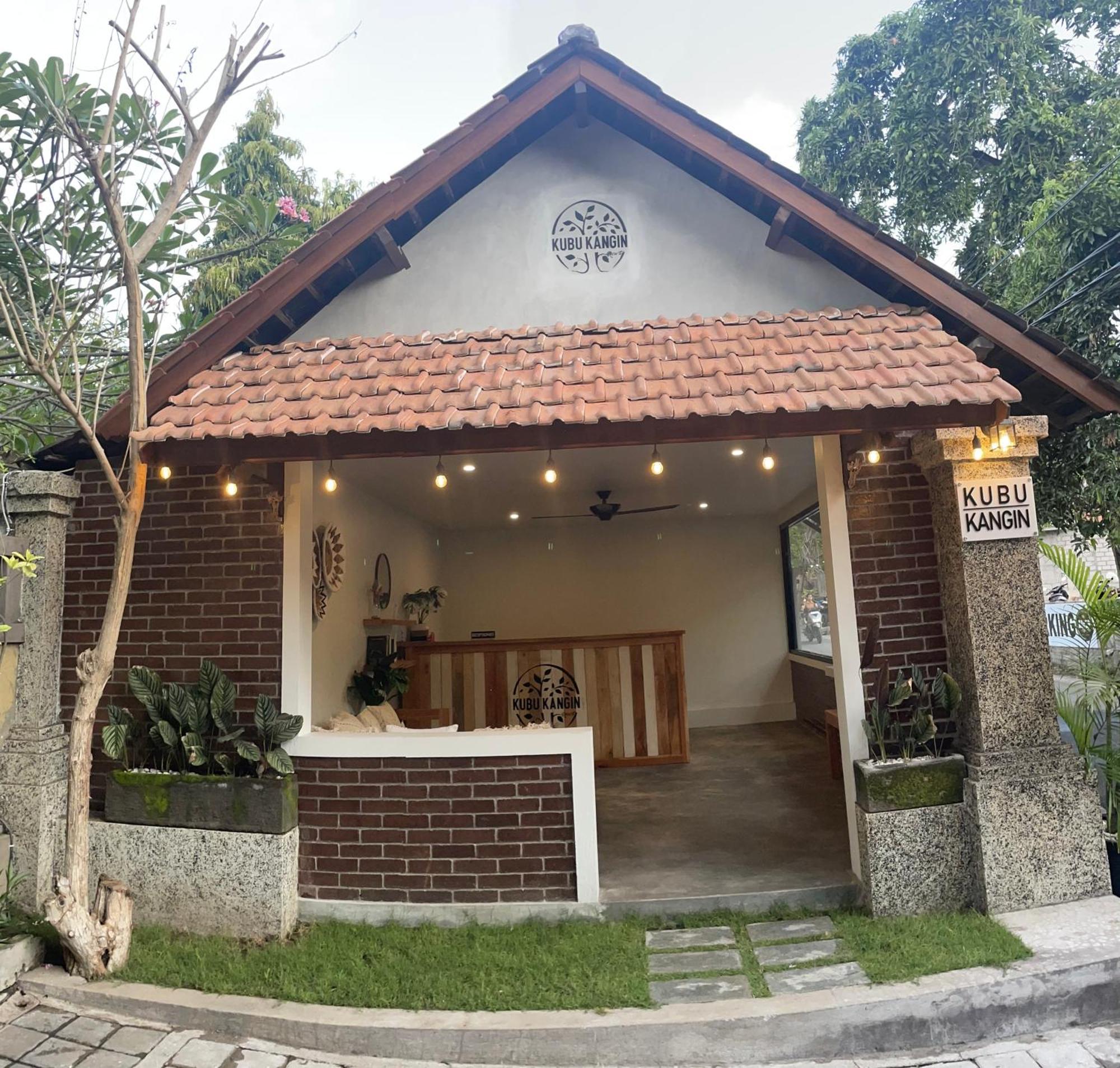 Kubu Kangin Resort