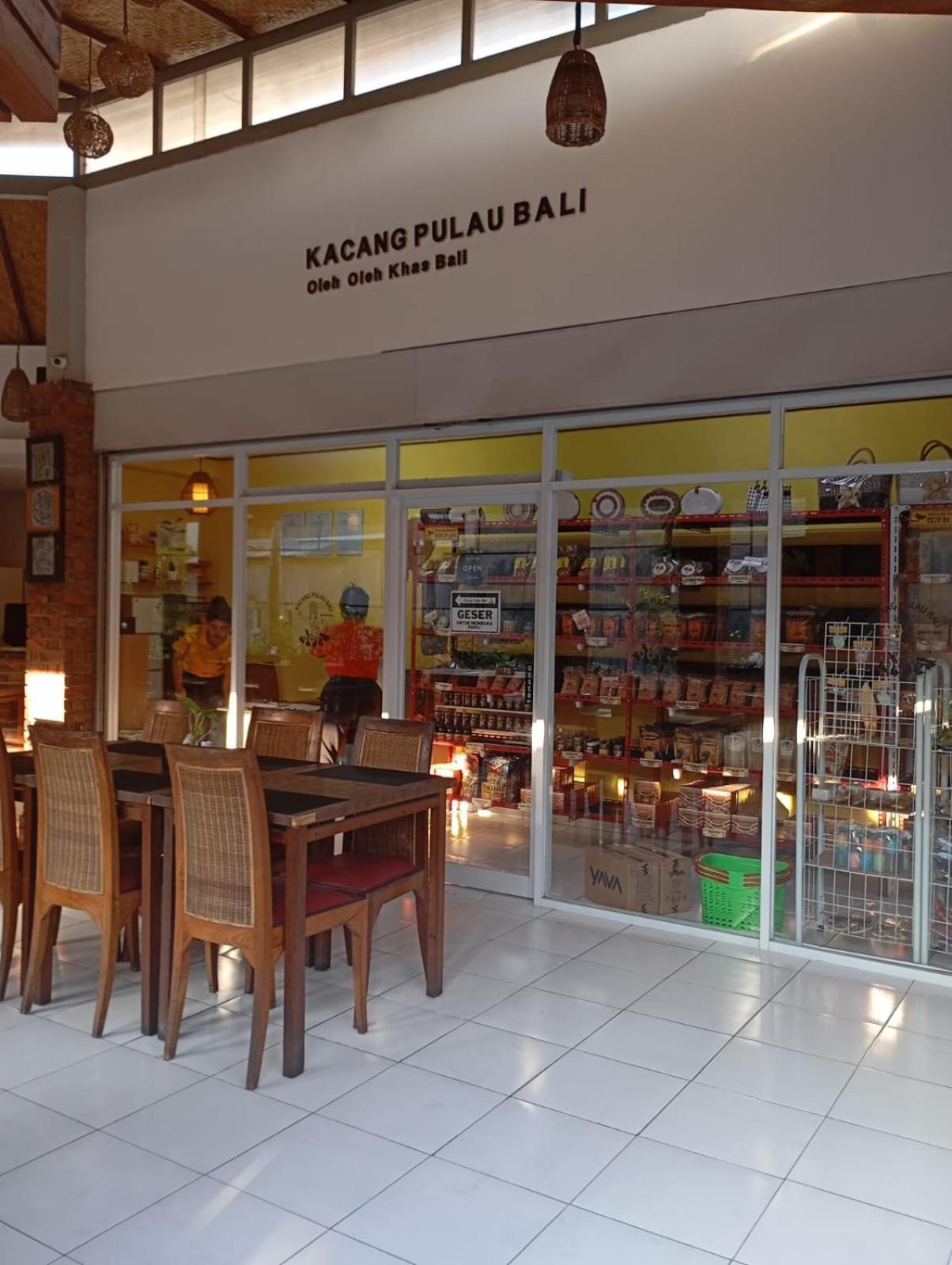 Hotel Mansu And Legian 3*