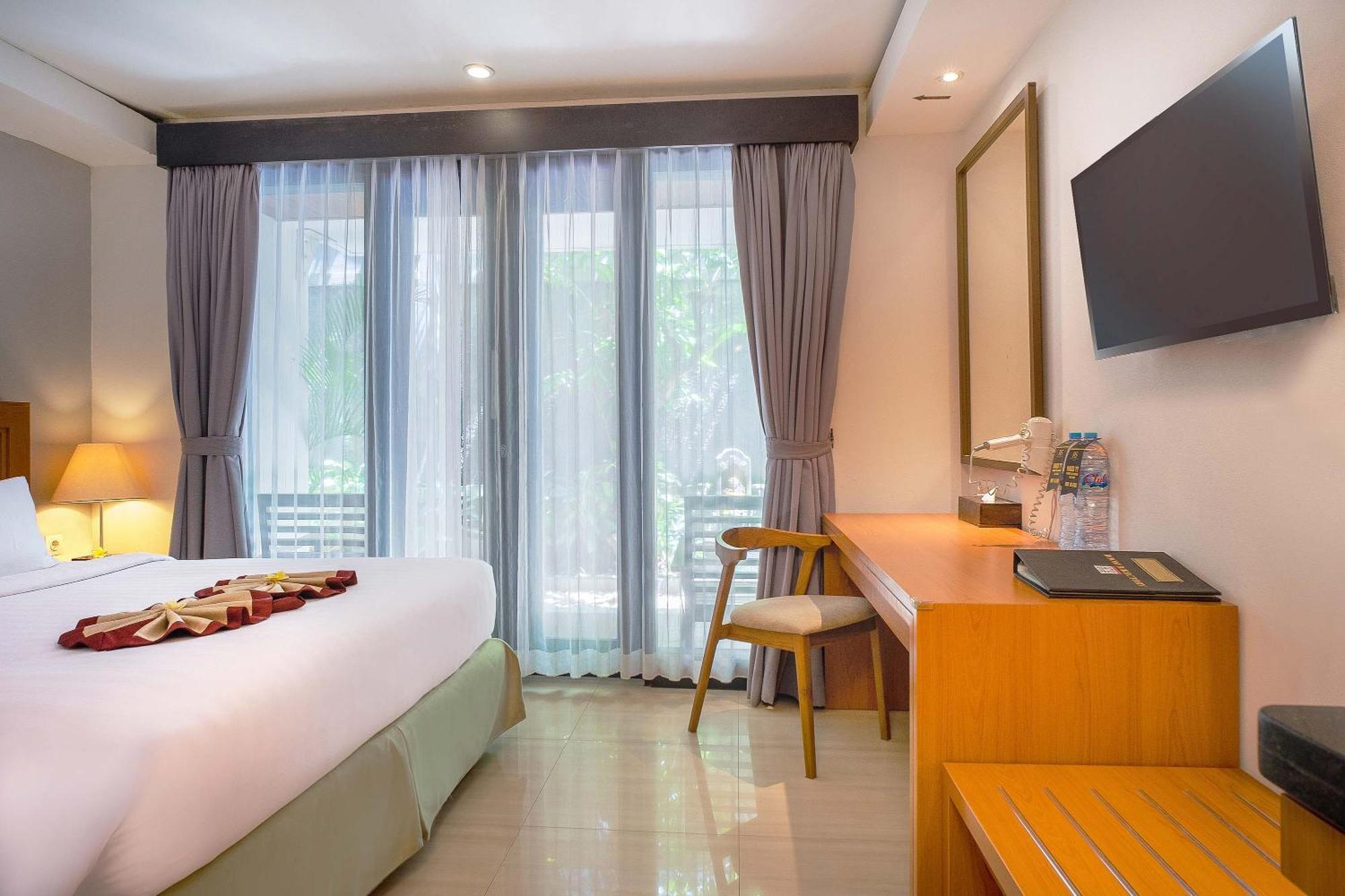 Royal Regantris Kuta Formerly Royal Singosari Kuta Resor 4*