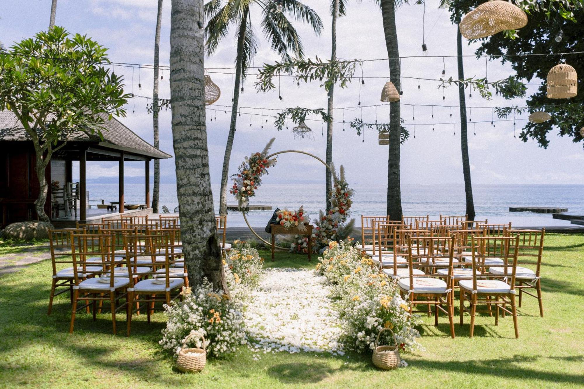 Manis Beachfront Villa Candi Dasa (Bali)