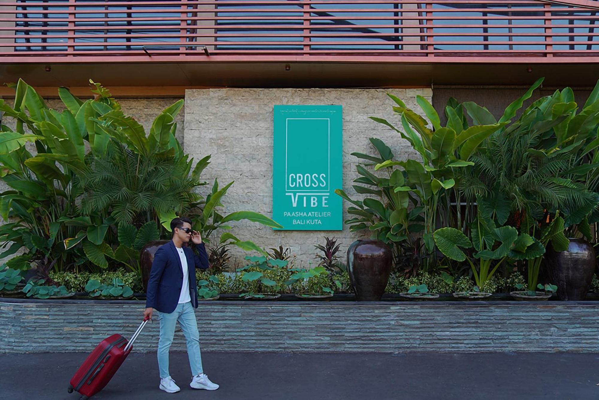 Hotel Cross Vibe Paasha Atelier Bali Kuta