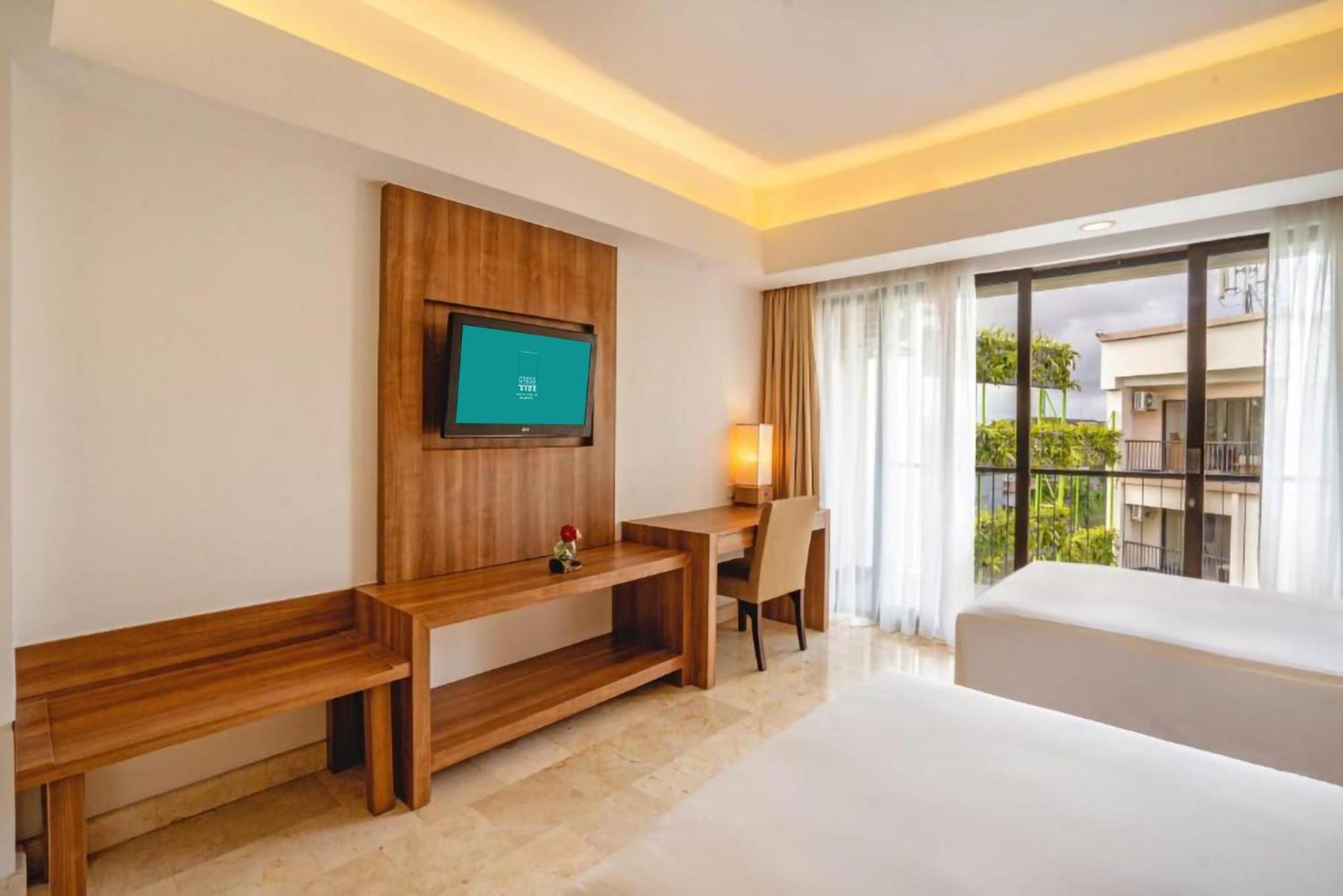 Cross Vibe Paasha Atelier Bali Kuta Hotel Kuta (Bali)