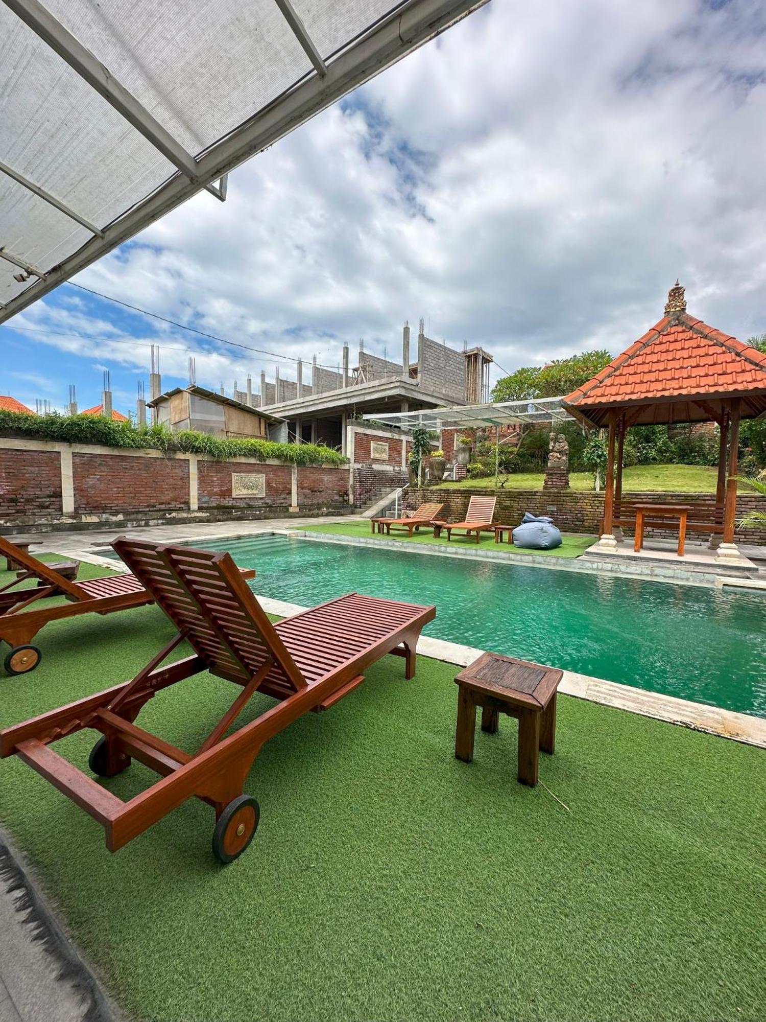Oka's Hotel 3*