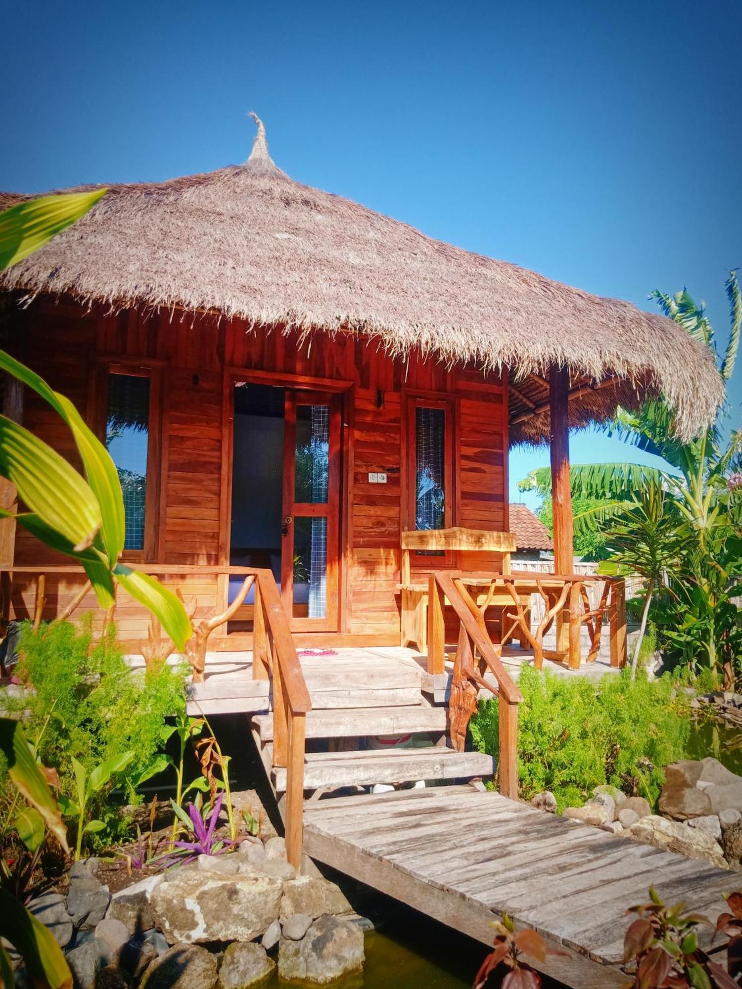 Guest house Umah Kayu 2-menjangan *