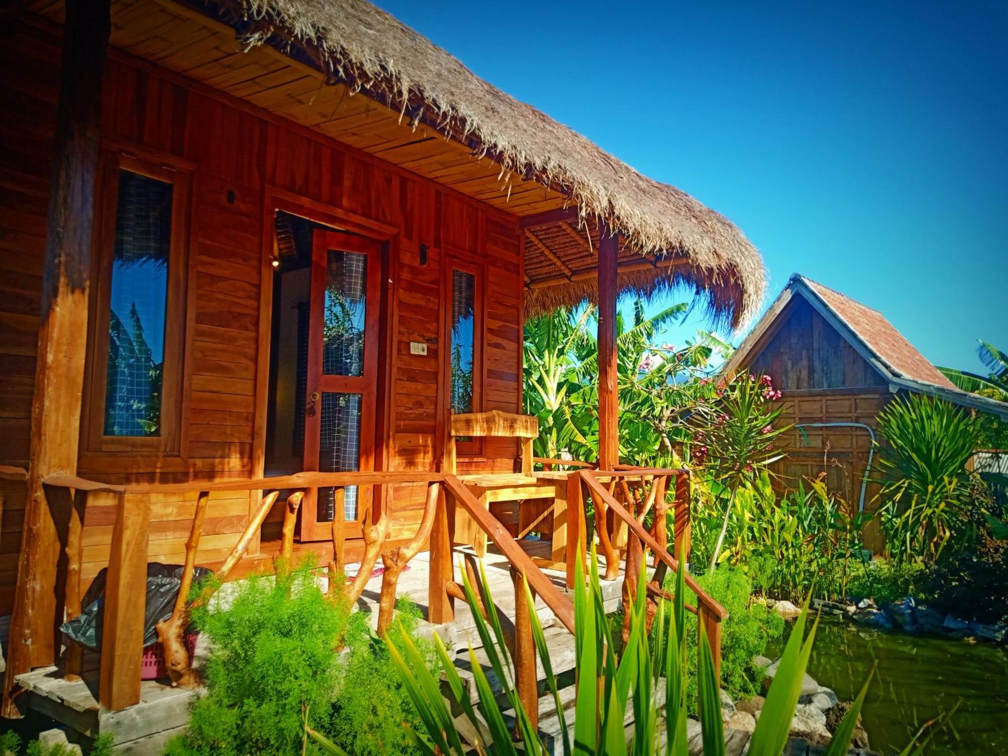 Guest house Umah Kayu 2-menjangan Banyuwedang