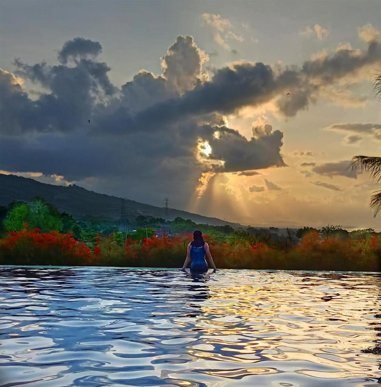 The Dharma - Mountain, Sea & Sunset View - Private W Starlink - 5br * Lovina (Bali)