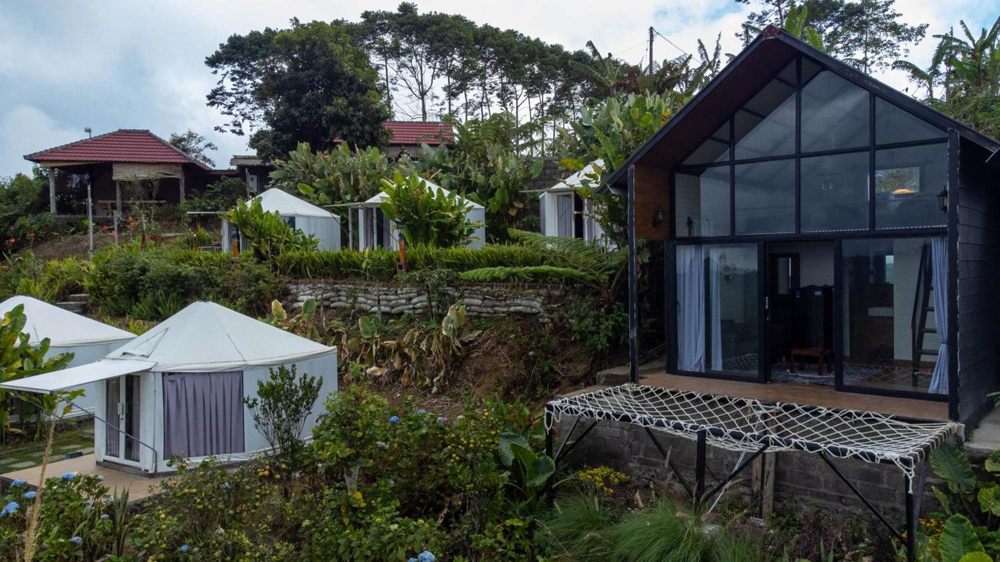 Alam Kita Glamping & Plantation Campsite 2*