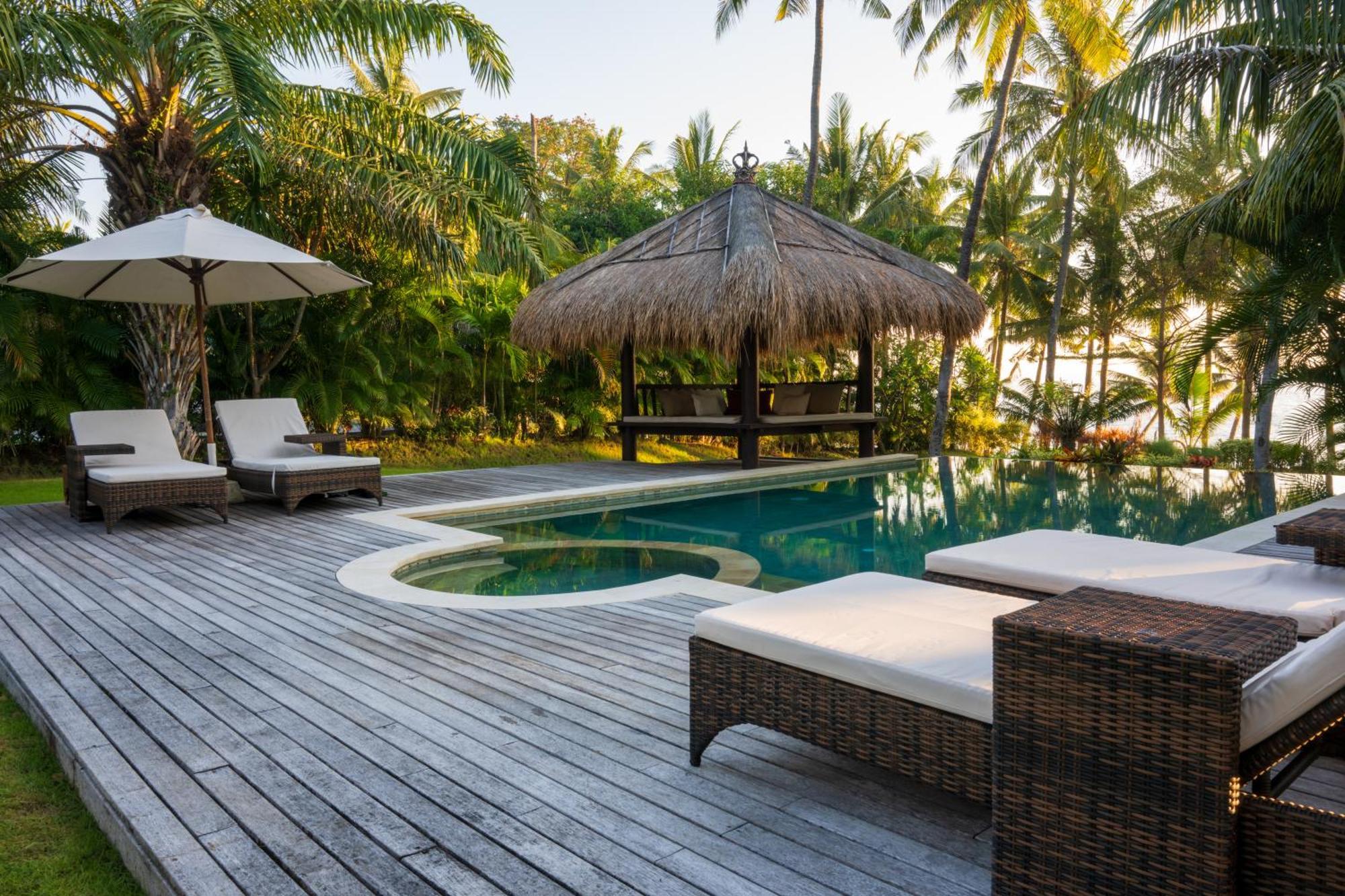 Relax Bali Dive & Ocean Front