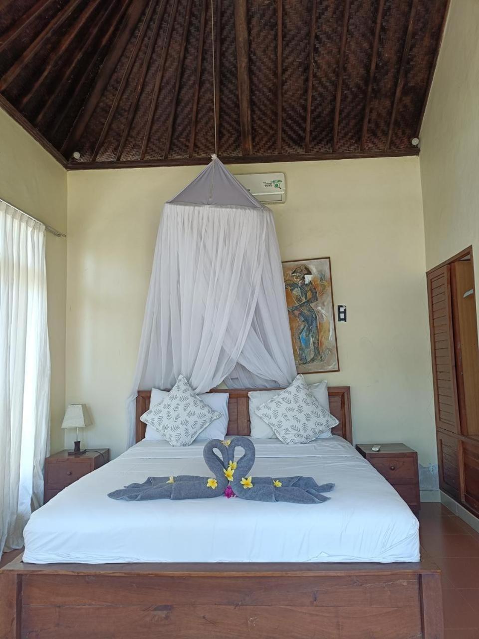 Putra'lebah Guest house *