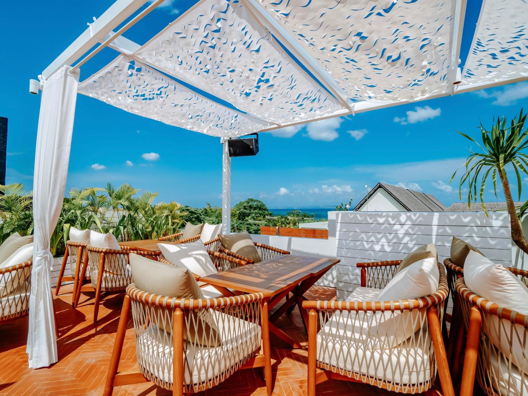 Secana Beachtown & Residences Resort 5*