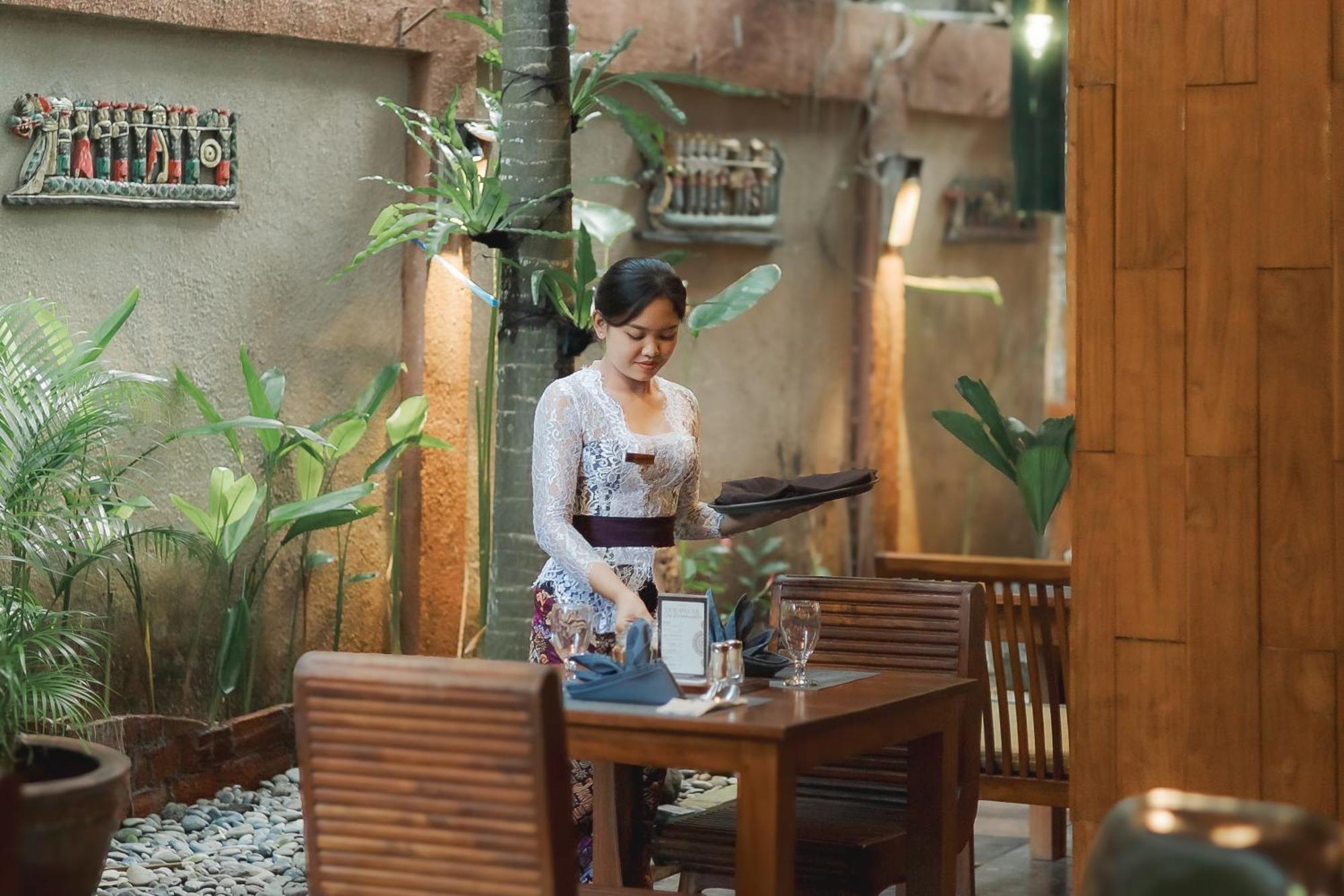 Fourteen Roses Boutique Hotel, Kuta 4* Legian (Bali)