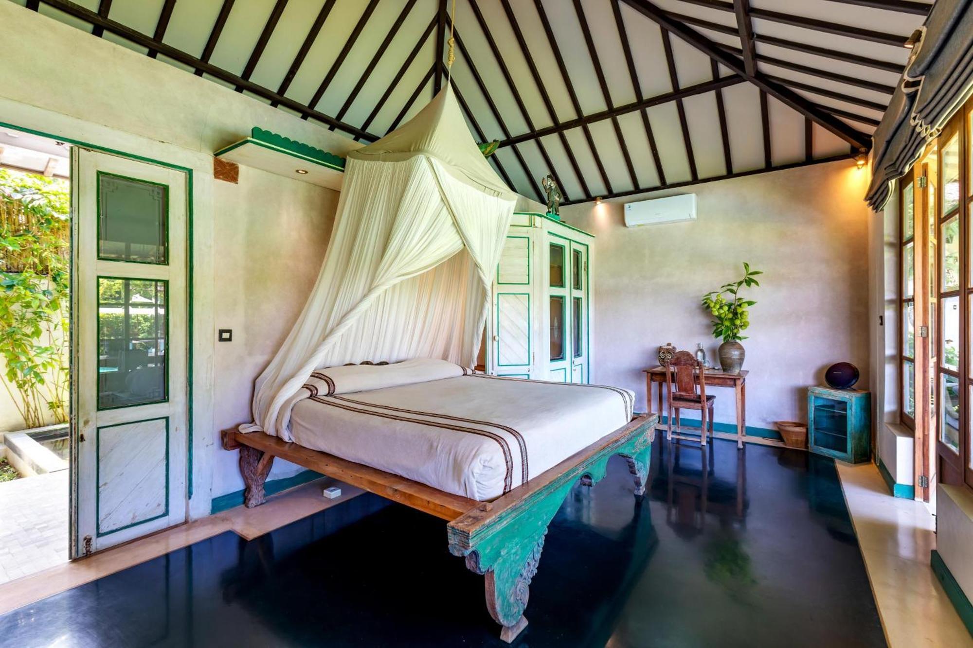 Artis Hotel