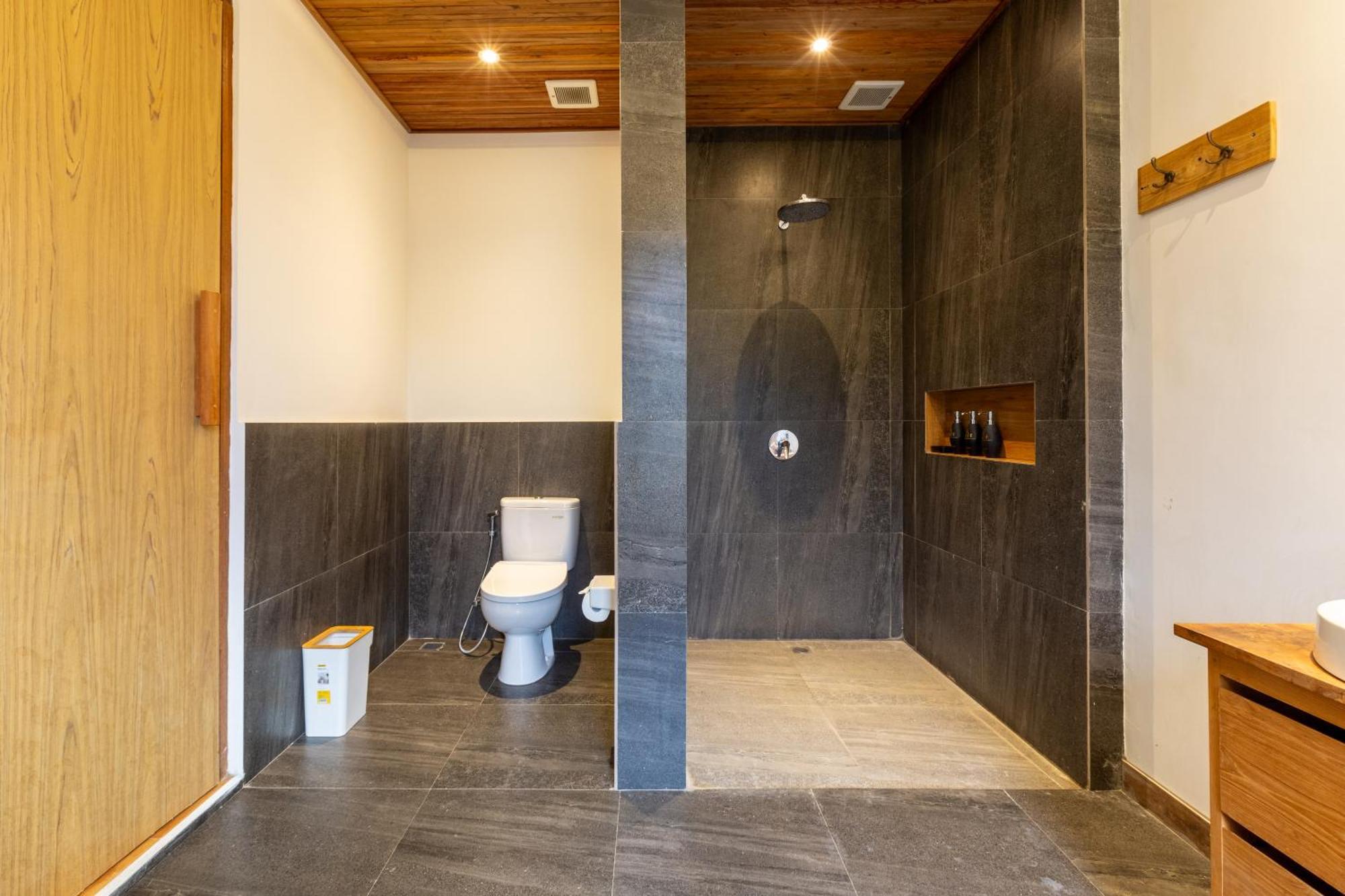 Bije Boutique & Gallery Hotel 3*