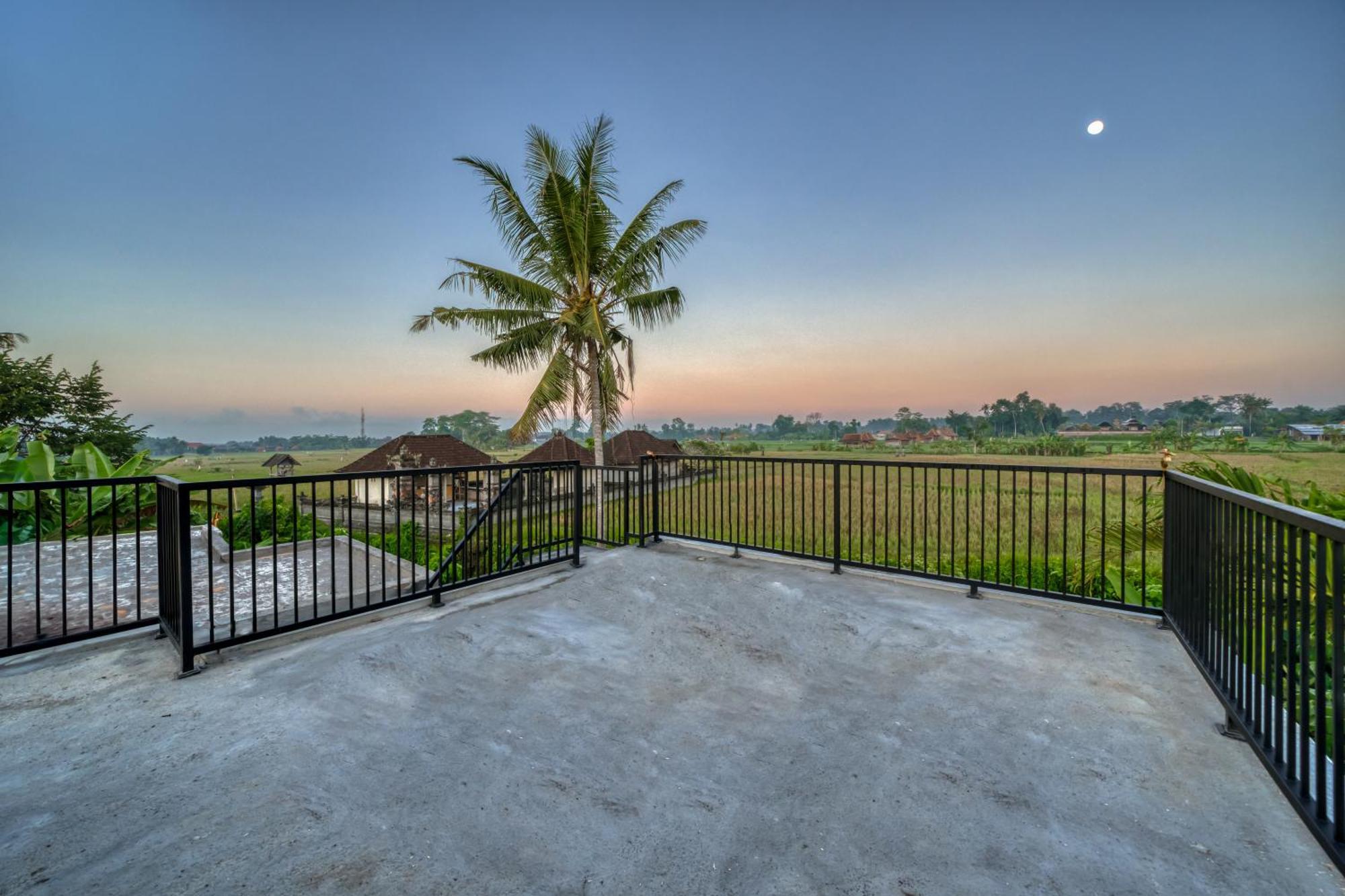 Resor Mirah 4*