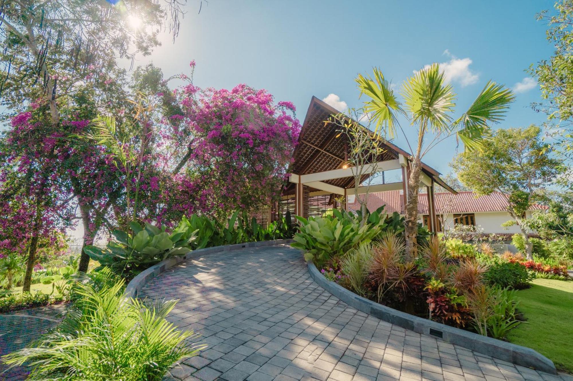 Arpana Luxury Private Pool *