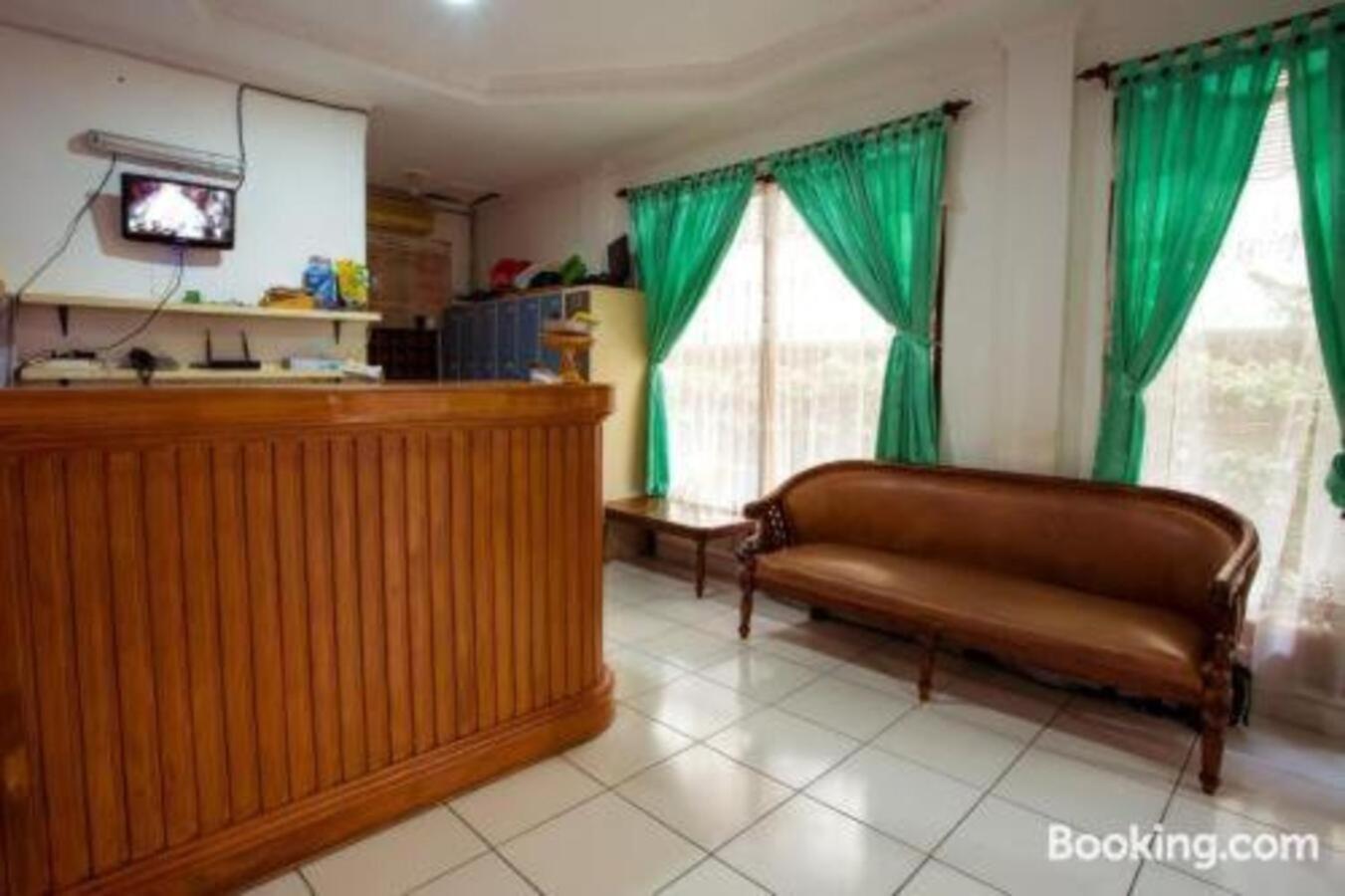 Segara Sadhu Apartment *