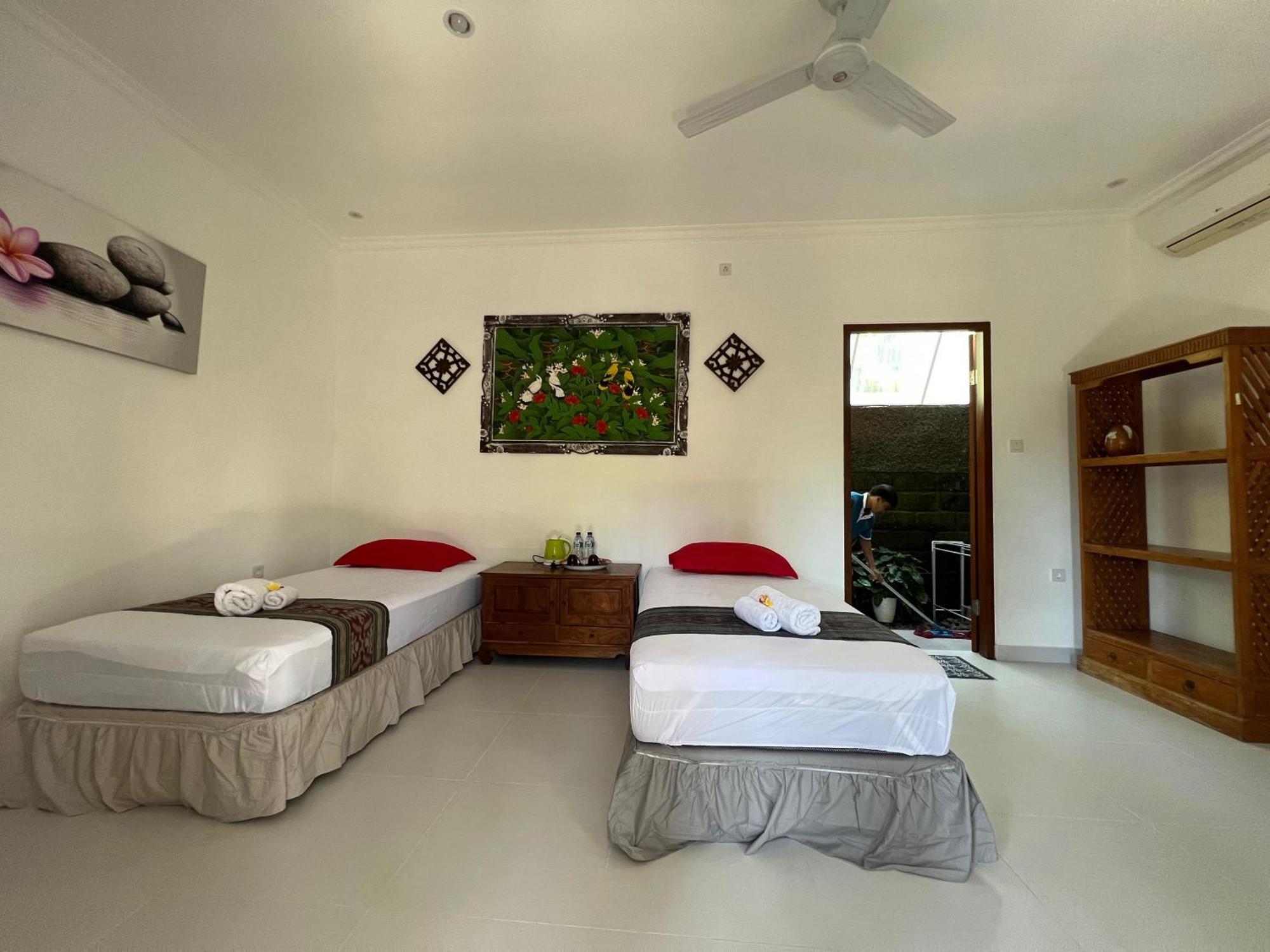 Santai Guest house 3*