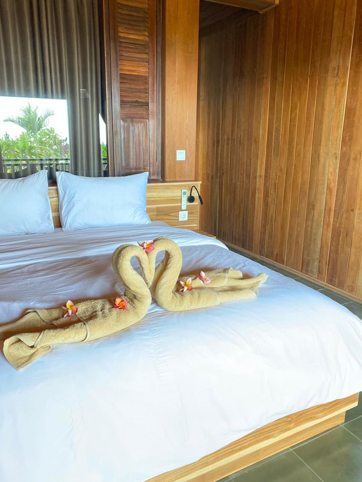 Putra'lebah Guest house *