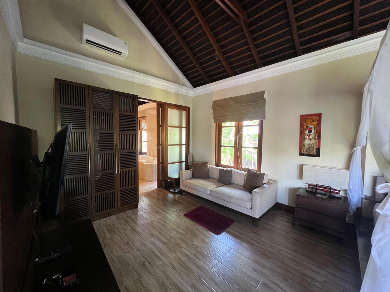 Boutique Cantik And Karma Club