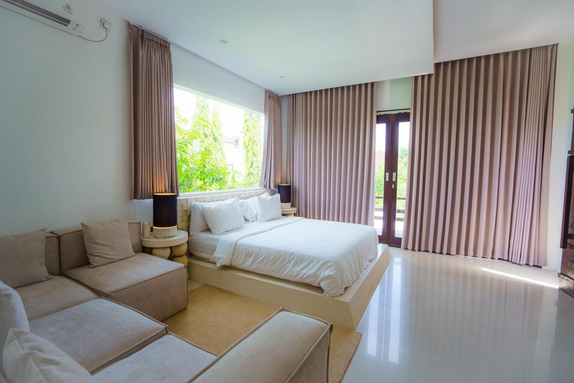 Skyfall Luxury Beach Villa *