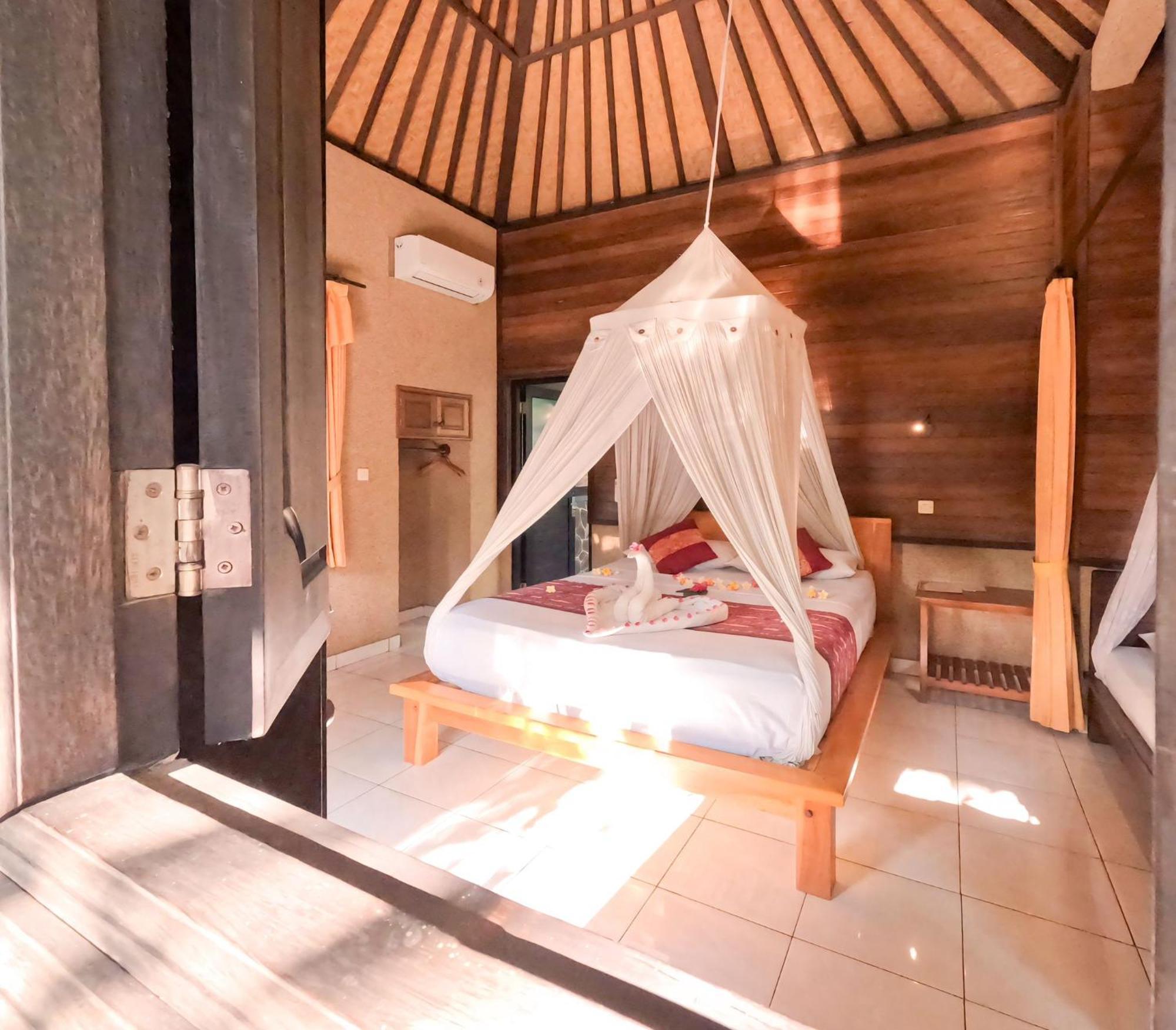 Suka Sari * Pemuteran (Bali)