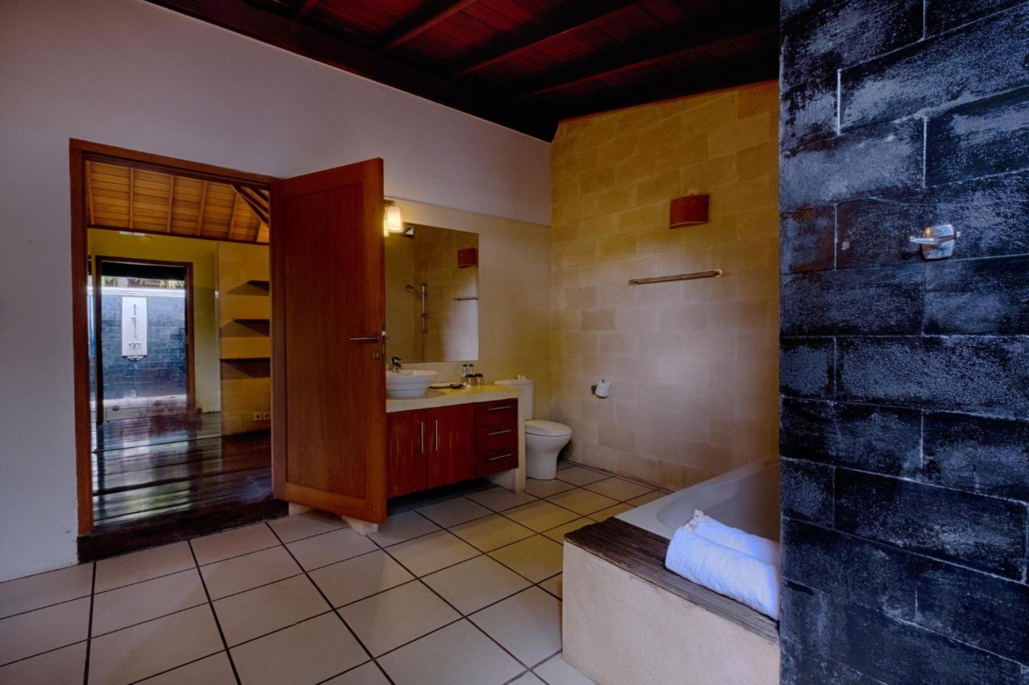 Ketewel By Sanga Sanga Hospitality Villa *
