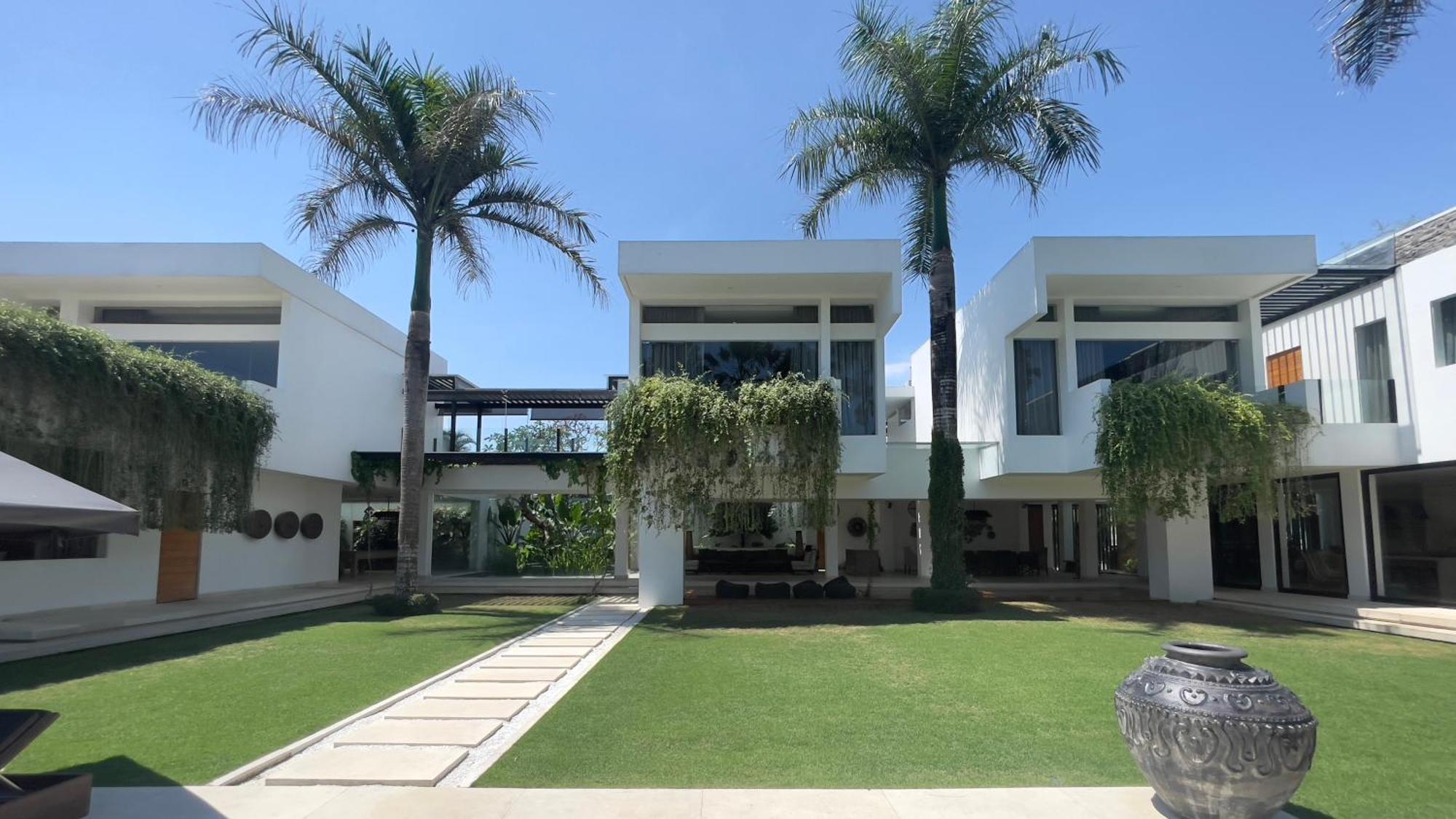 The Palm House Villa