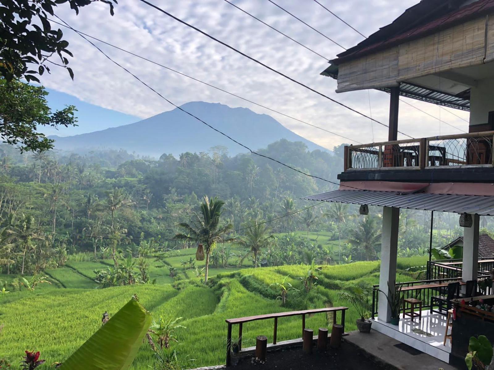 Bisbis House Iseh Village Wisma tamu Selat
