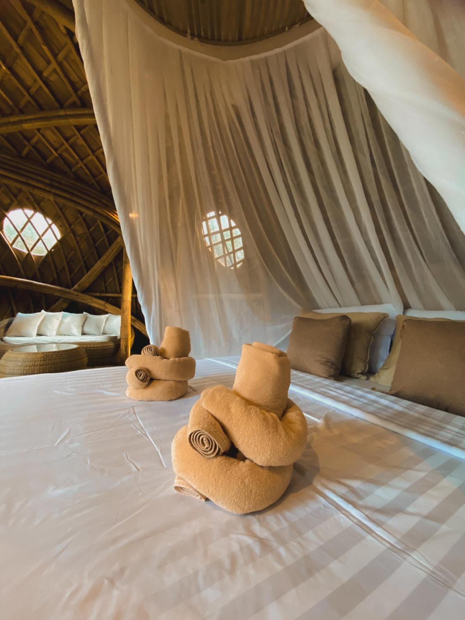 Alamvaya Bali Bamboo House Villa *