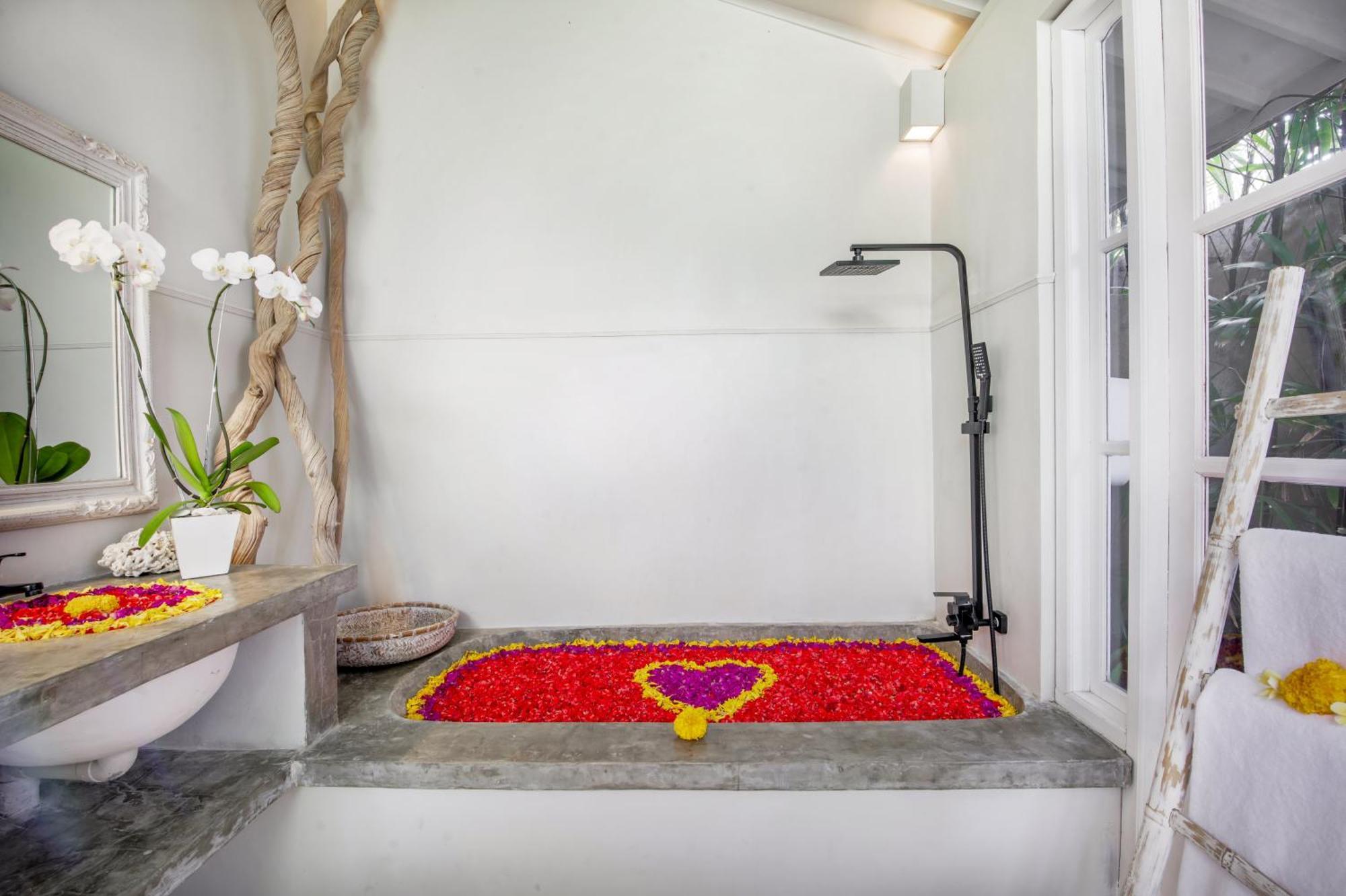 Lodek Deluxe * Seminyak (Bali)