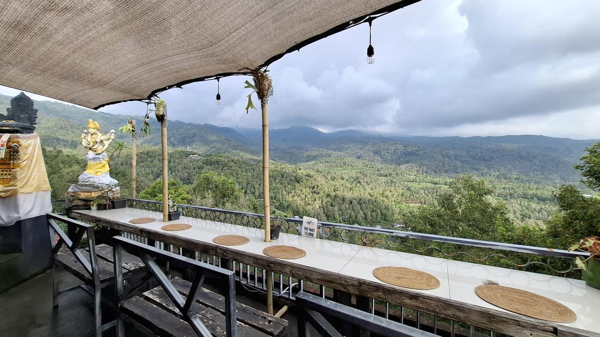 Umah De Madya & Rooftop De Madya Guest house 3*