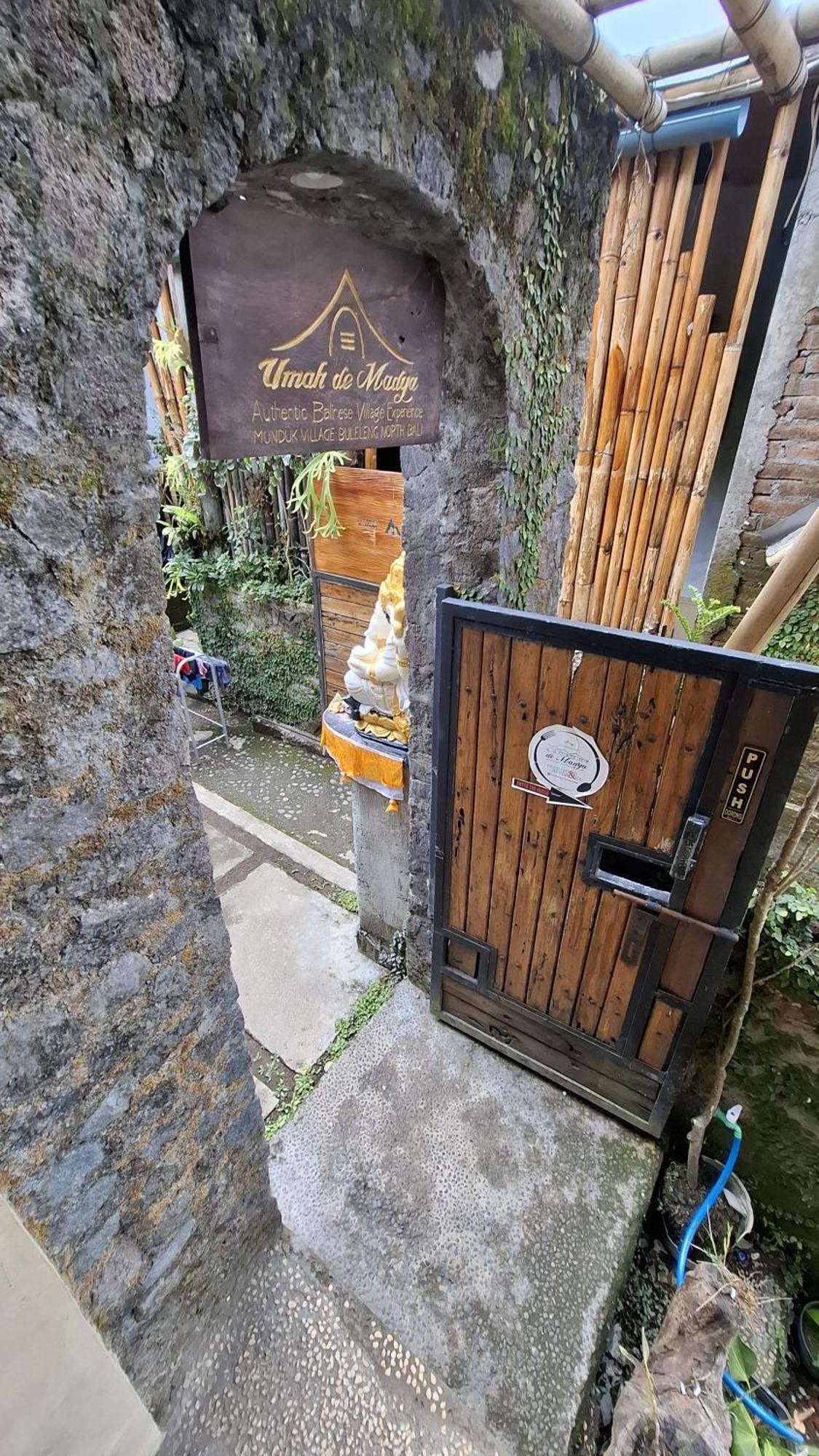 Guest house Umah De Madya & Rooftop De Madya 3*