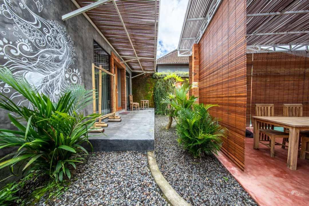 Guest house Dedeane