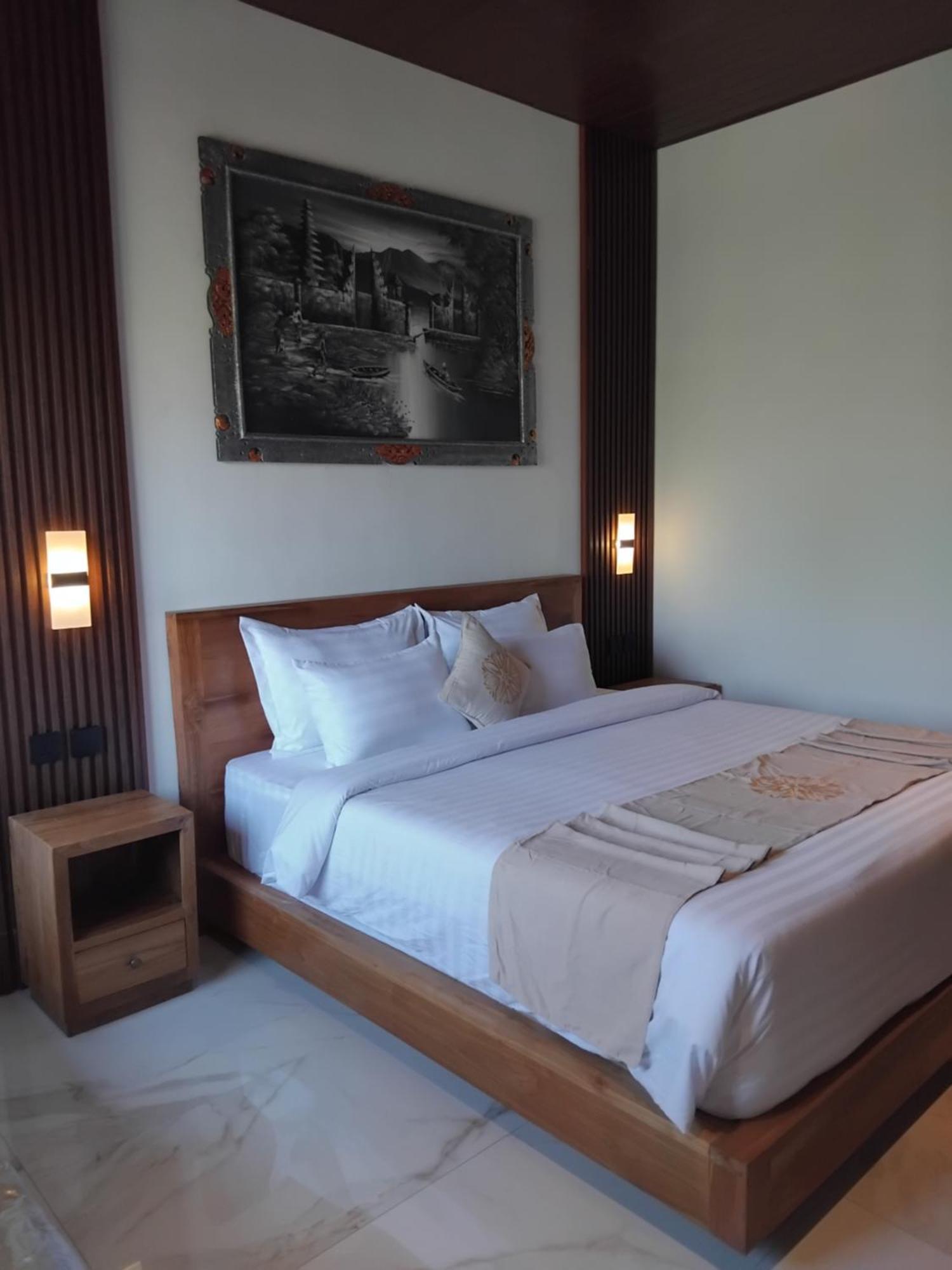 Hotel Sujiwa & 3*