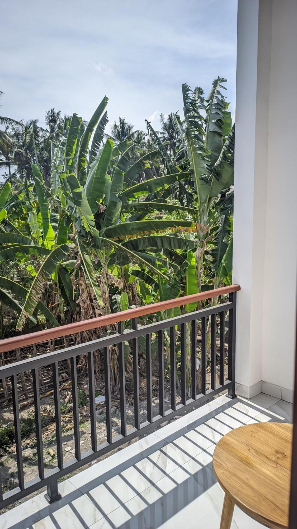 Hotel Sujiwa & 3*