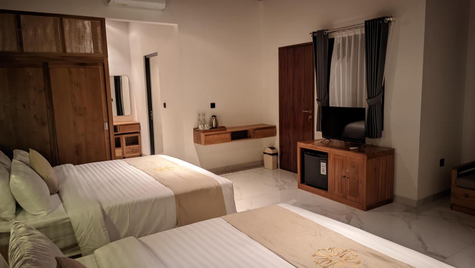 Sujiwa & Hotel