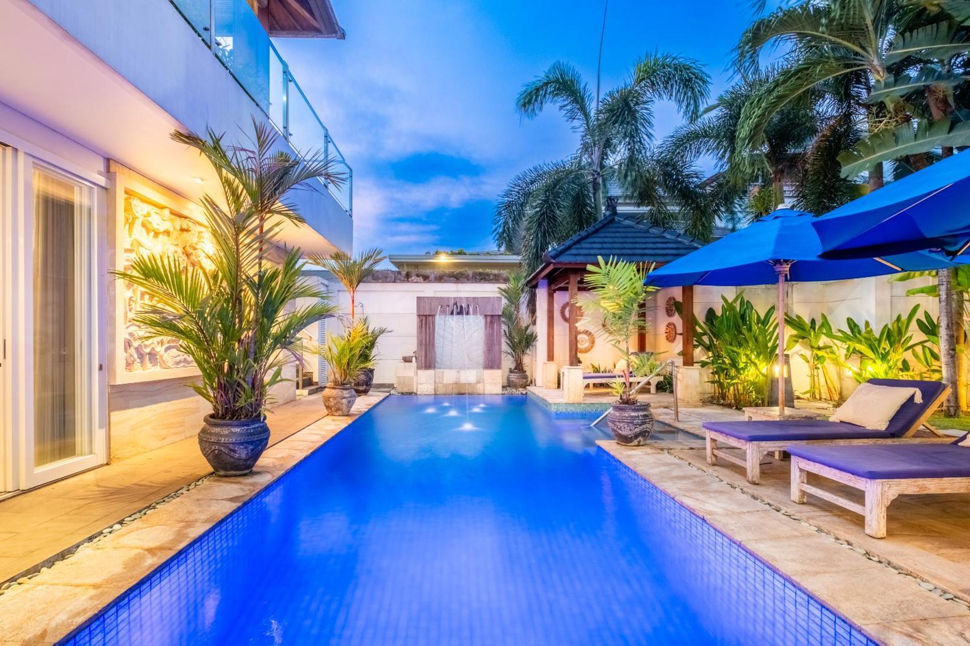 Aq-va & Seminyak Hotel
