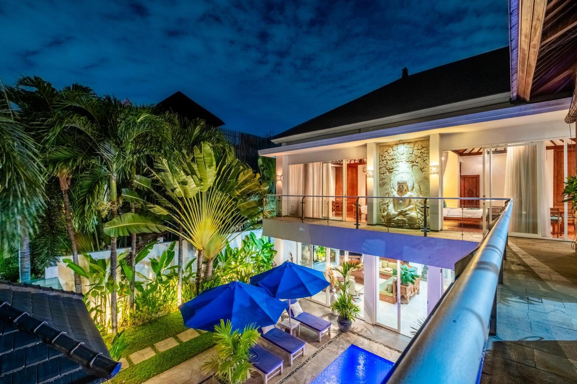 Hotel Aq-va & Seminyak Legian (Bali)