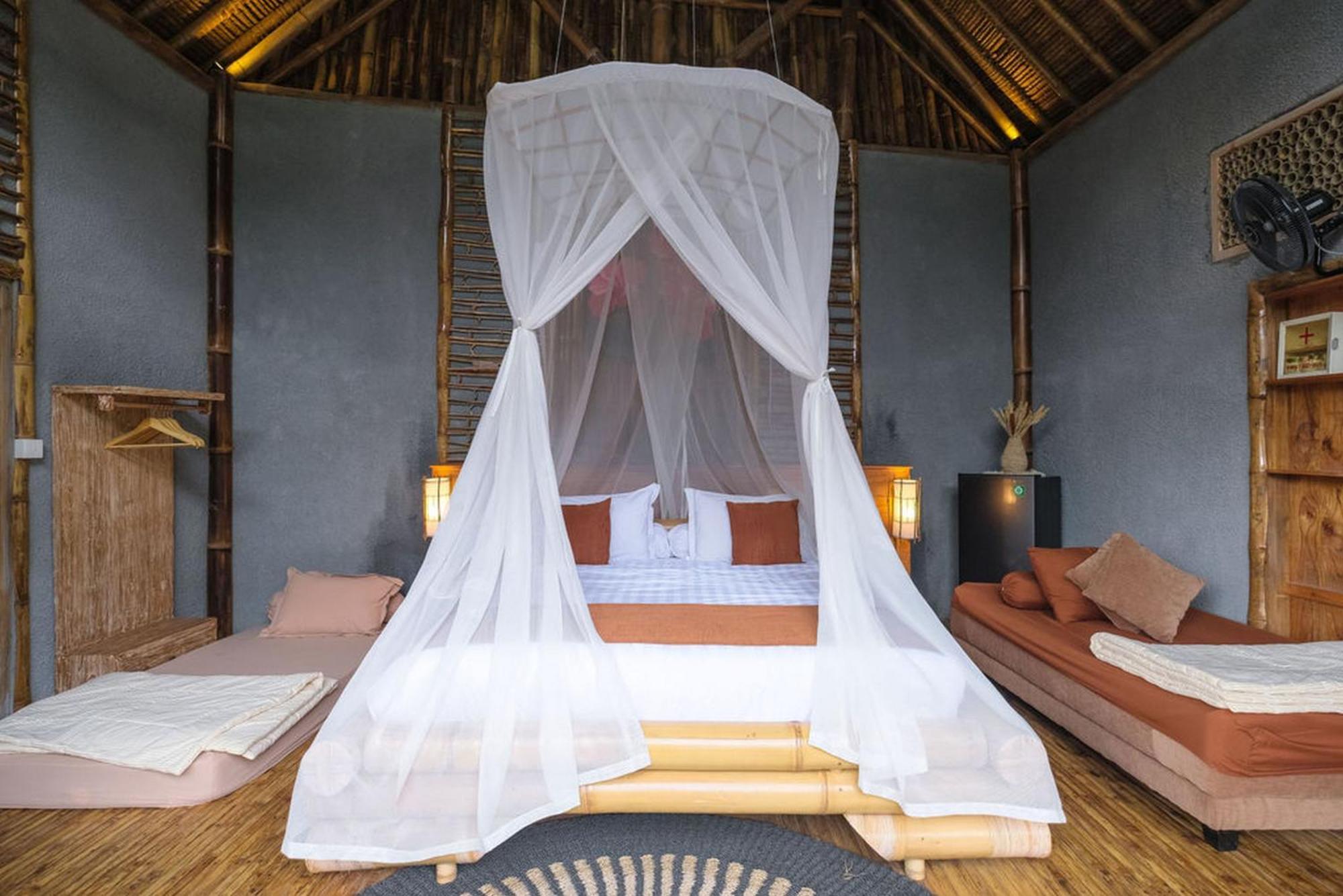 Villa Keuma & Resto By The Lavana *