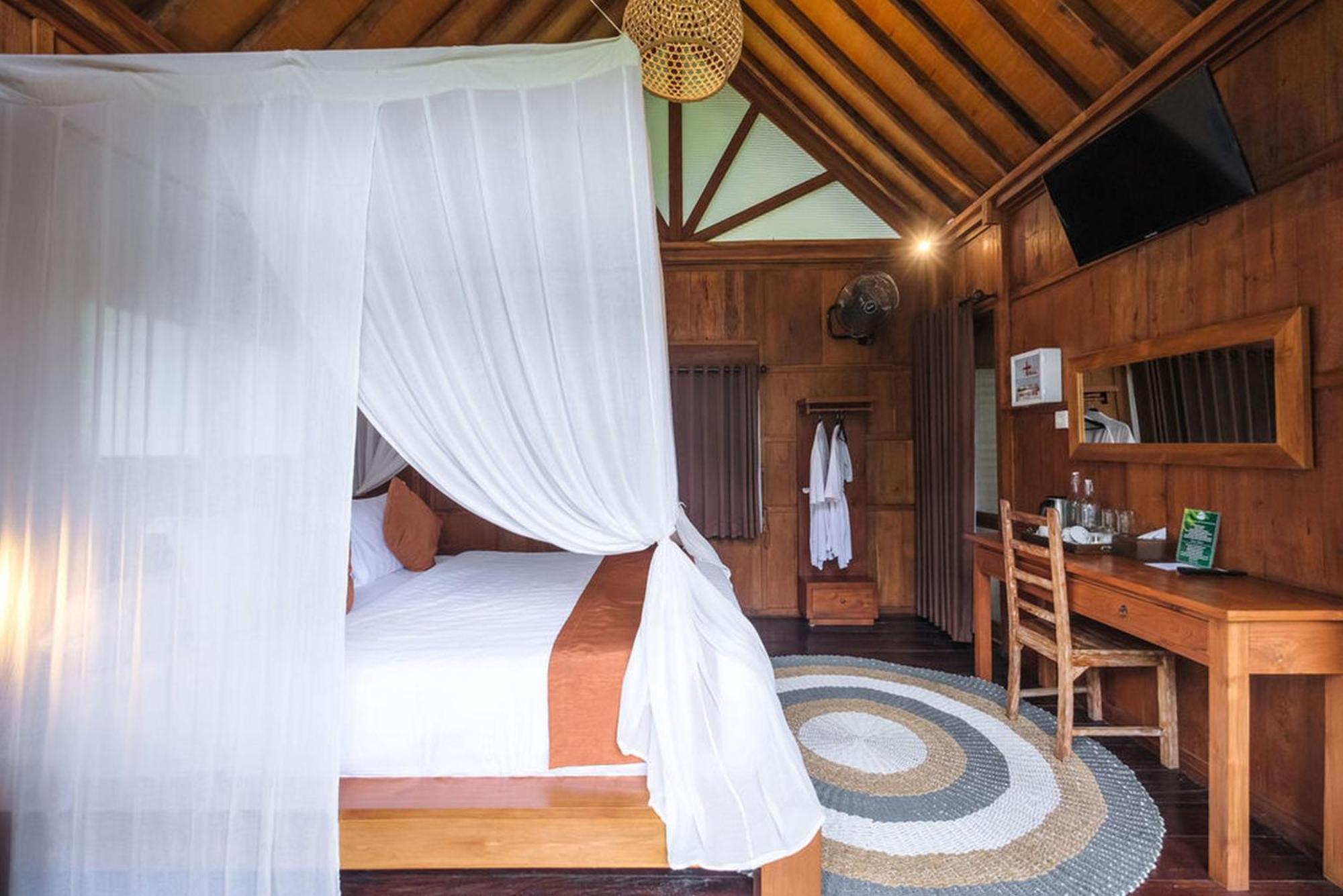 Villa Keuma & Resto By The Lavana