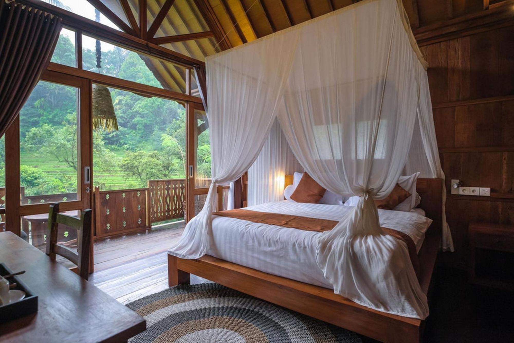 Keuma & Resto By The Lavana Villa *