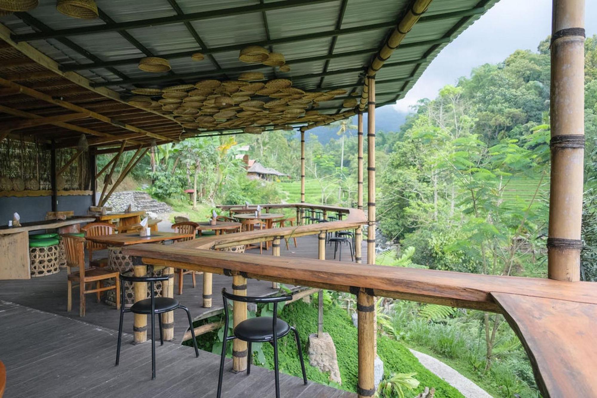 Keuma & Resto By The Lavana Villa